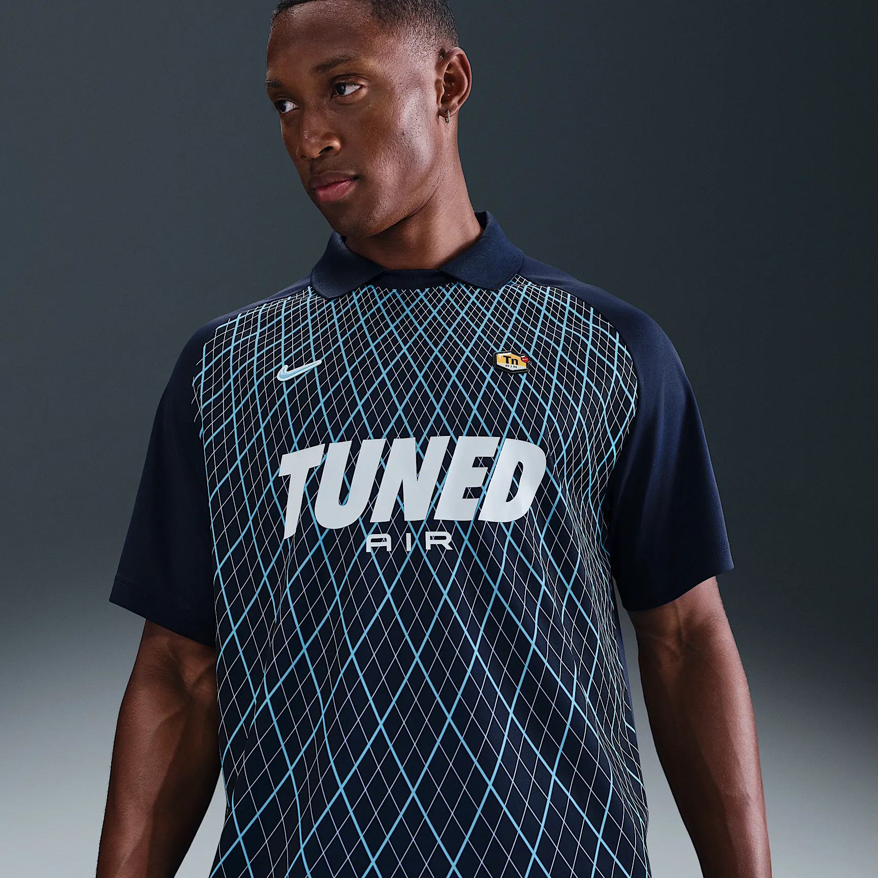 222844_Nike-Tuned-Football-Shirt_OBSIDIAN-BLUE-CHILL_HV6518-451_img0