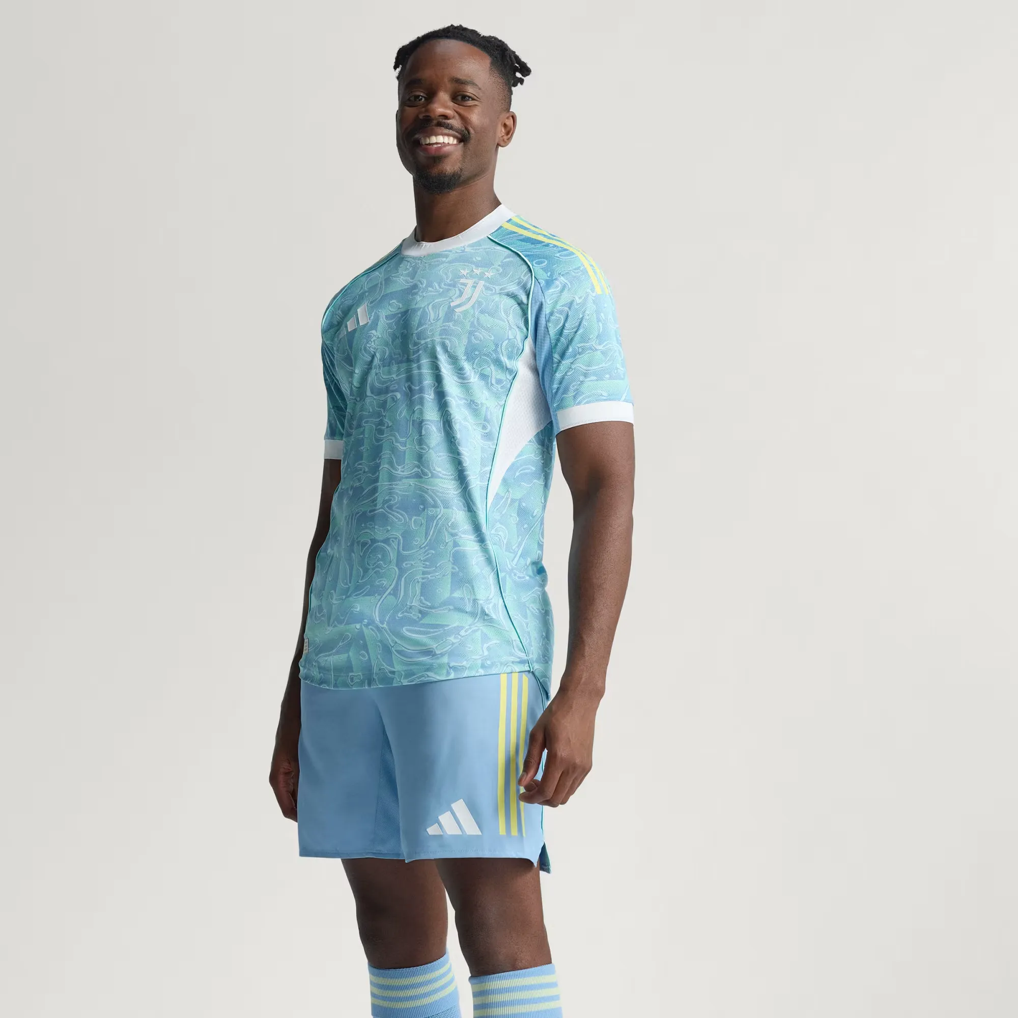 A3CEEC_adidas-Juventus-2526-Away-Authentic-Jersey_ASH-BLUE_JJ4312_img1