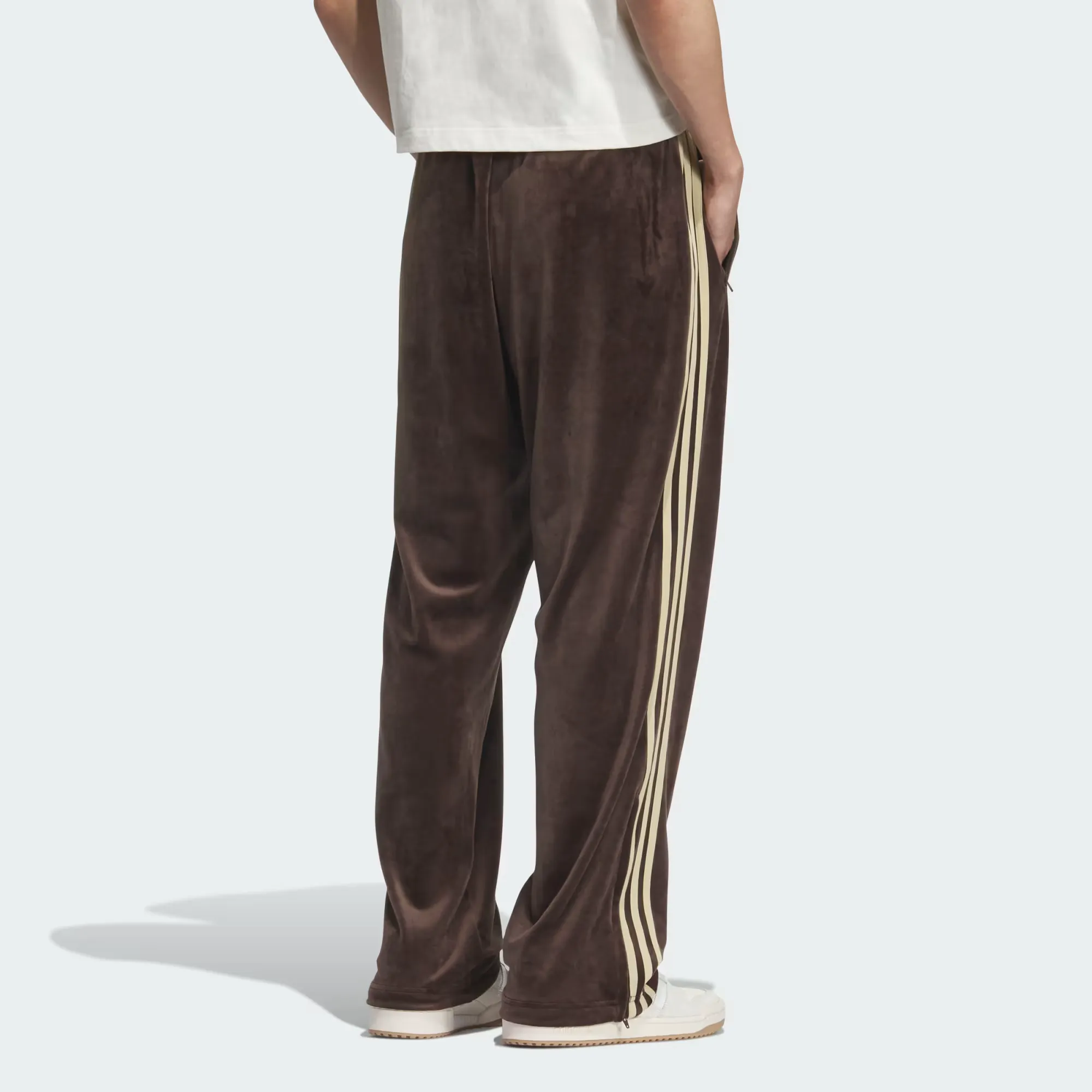 352722_adidas-FB-TP-Velour-Track-Pants_DARK-BROWN_KD9384_img2