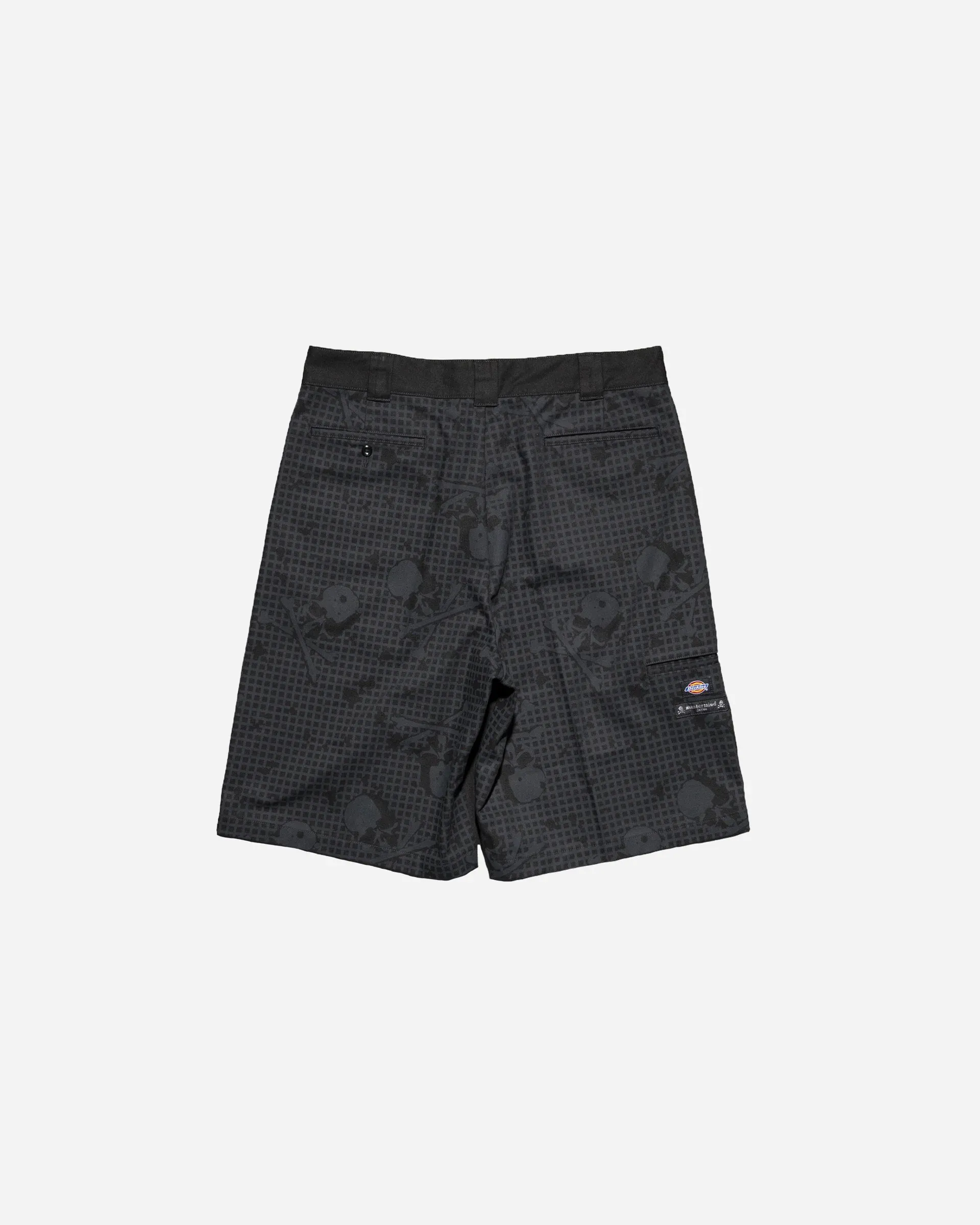 000000_Mastermind-x-Dickies-Shorts_BLACK_DK0A8CBBBLK1_img1