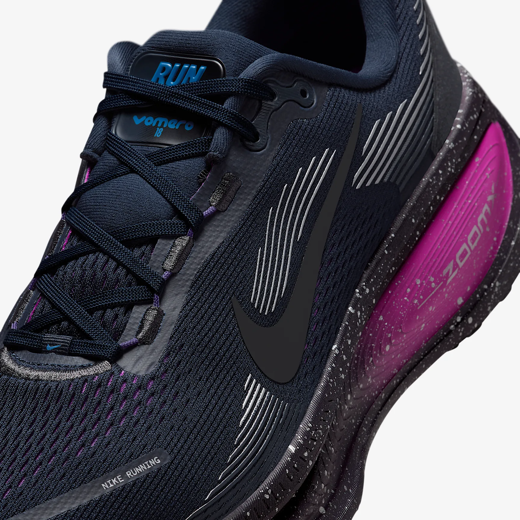 D165AC_Nike-Vomero-18-SE_OBSIDIAN-HYPER-VIOLET_HQ7986-400_img6