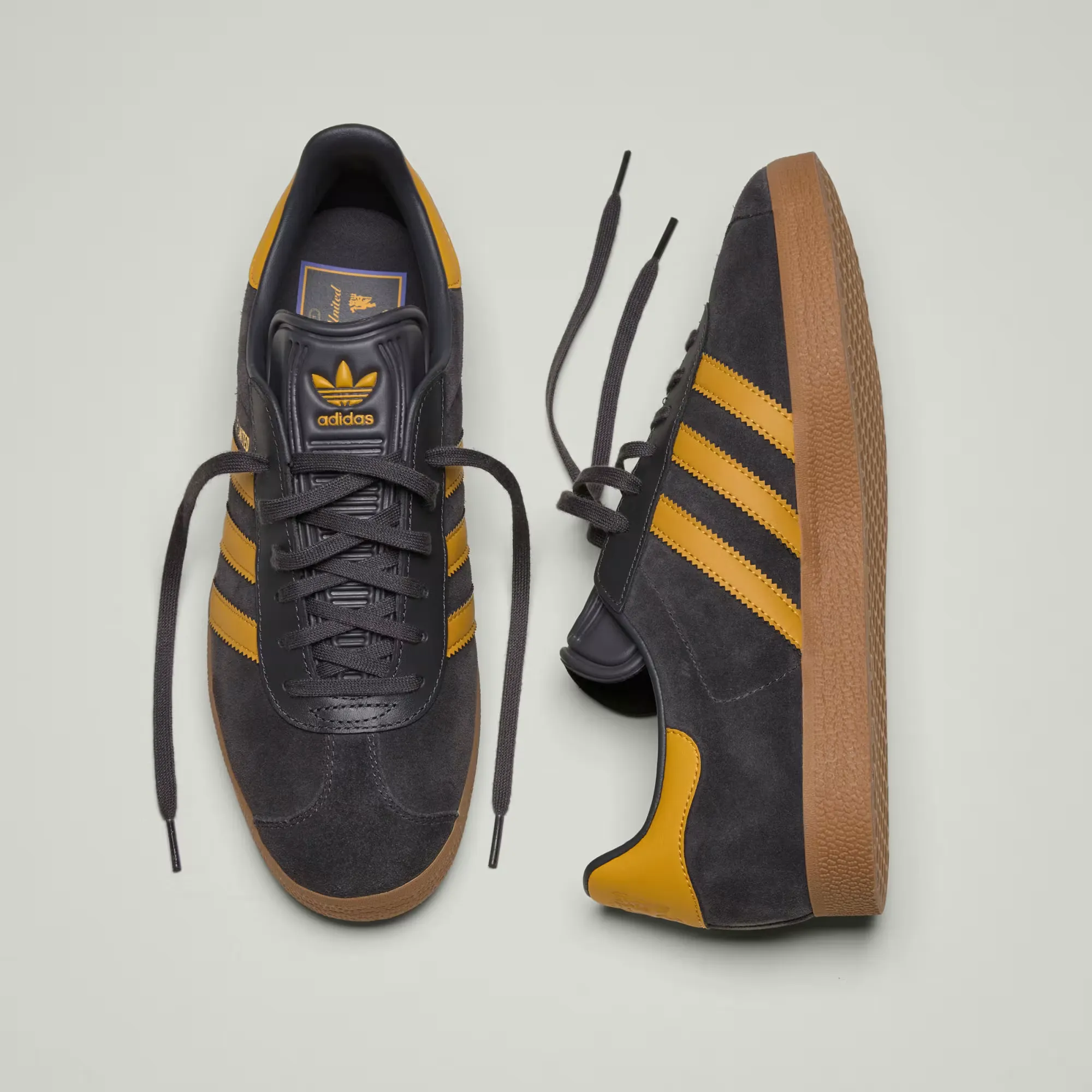 000000_Manchester-United-x-adidas-Gazelle_BROWN-TAN_JR1410_img3