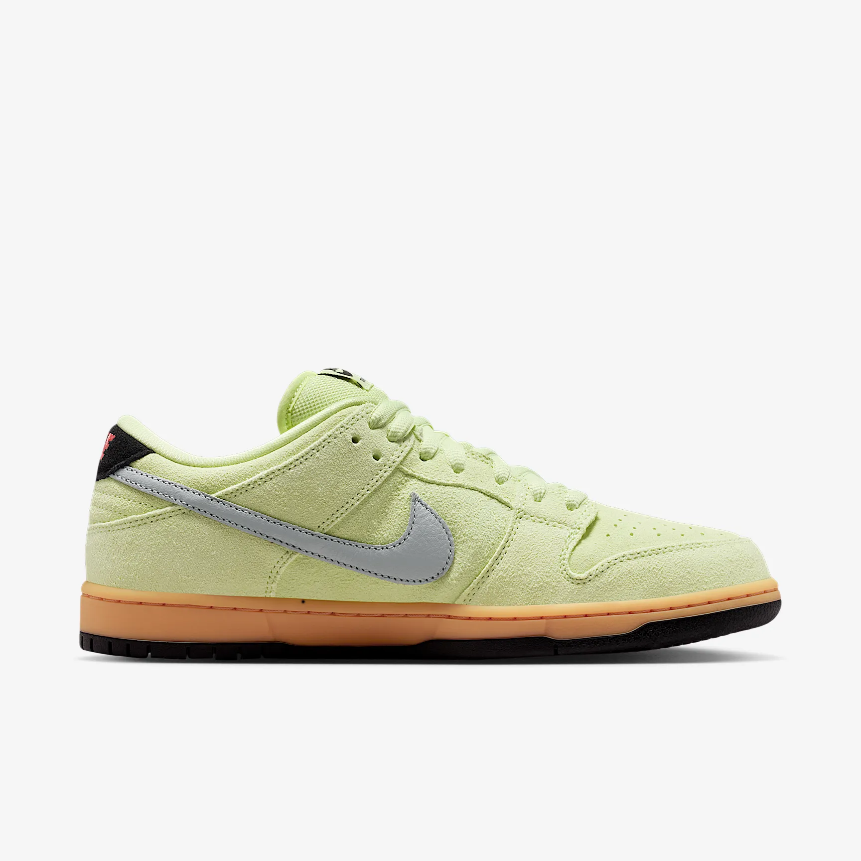 B2C082_Nike-SB-Dunk-Low-_VERDUGO-MOUNTAIN_HQ1626-300_img2