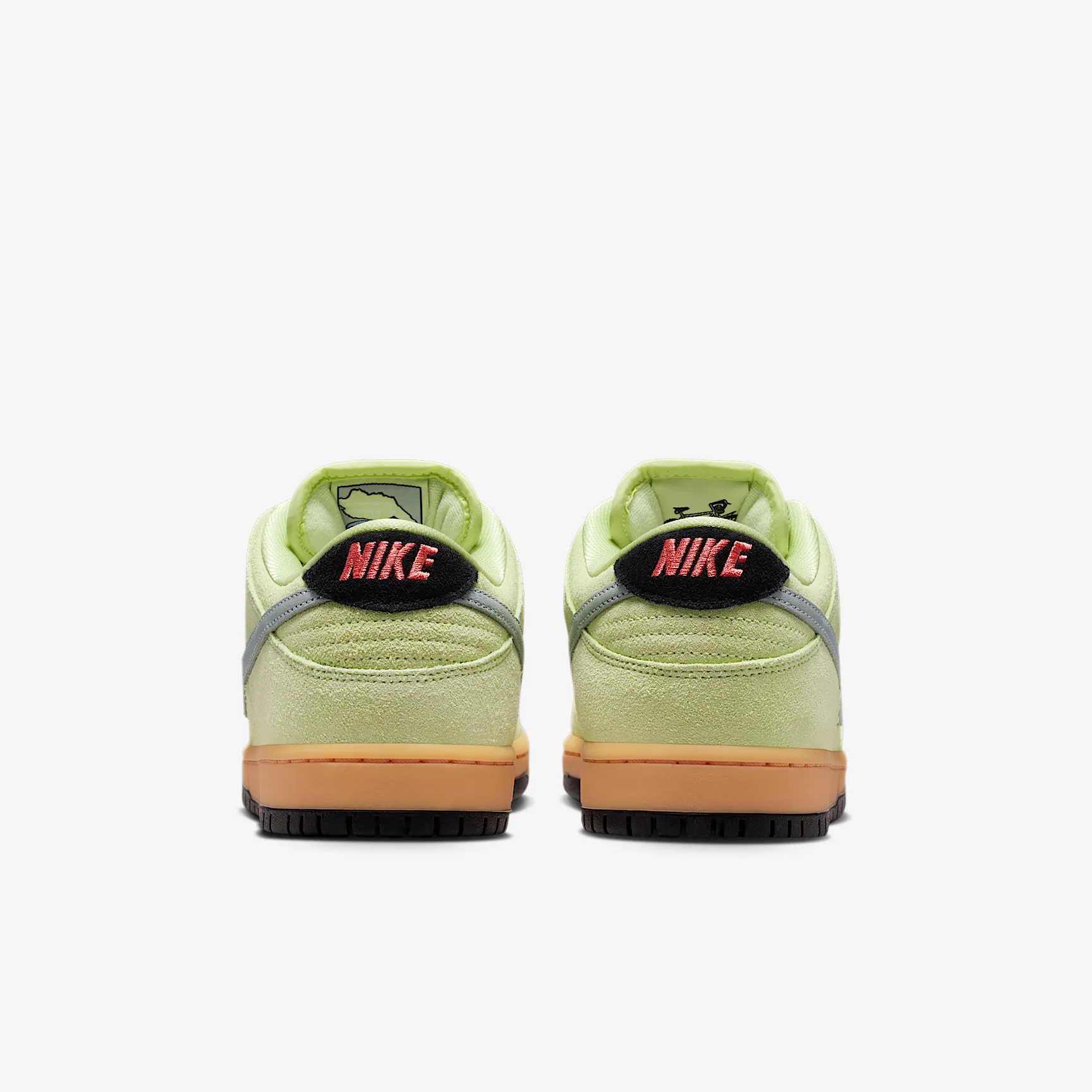 B2C082_Nike-SB-Dunk-Low-_VERDUGO-MOUNTAIN_HQ1626-300_img5