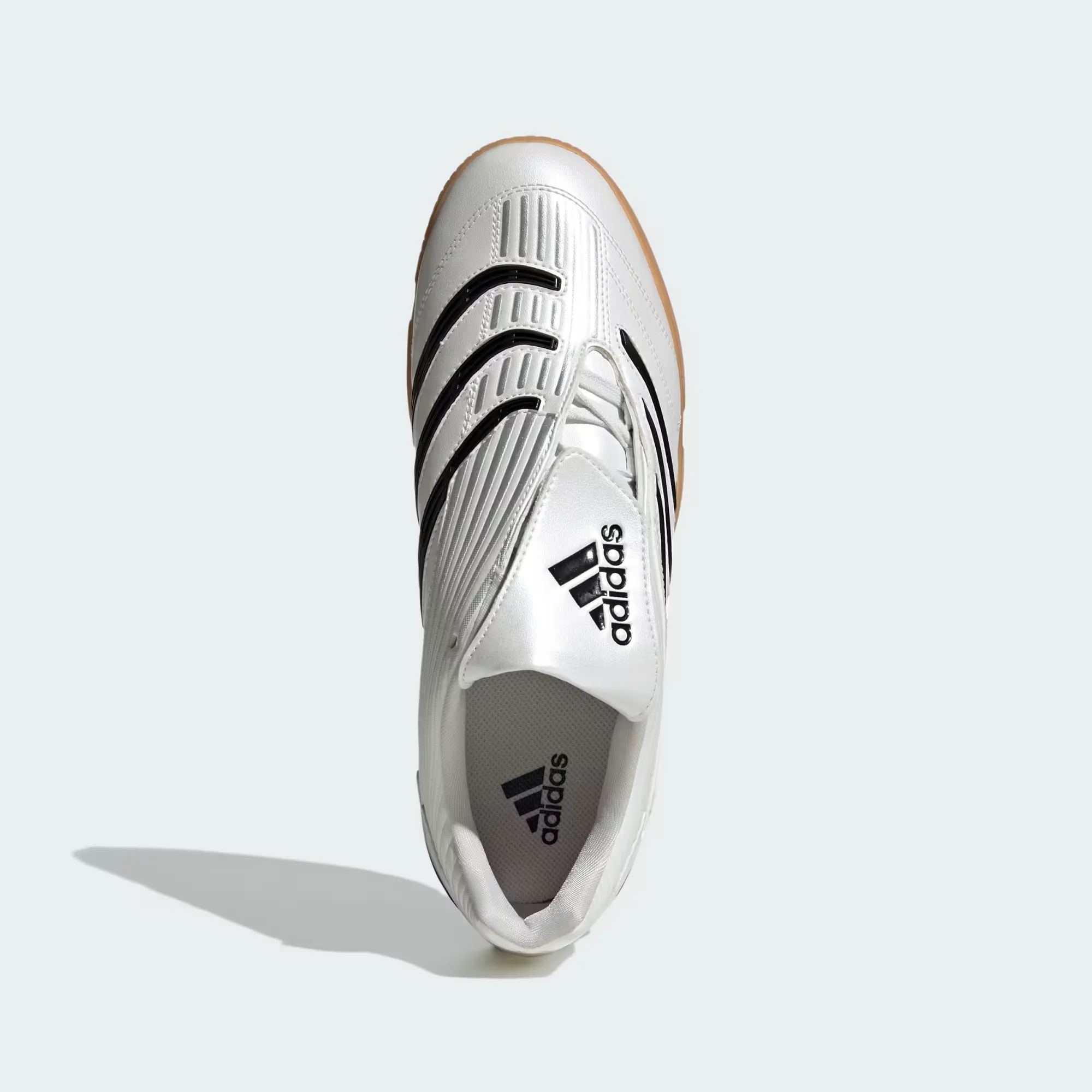 000000_adidas-Predator-Sala_ZERO-METALLIC-BLACK-GUM_JQ3915_img1