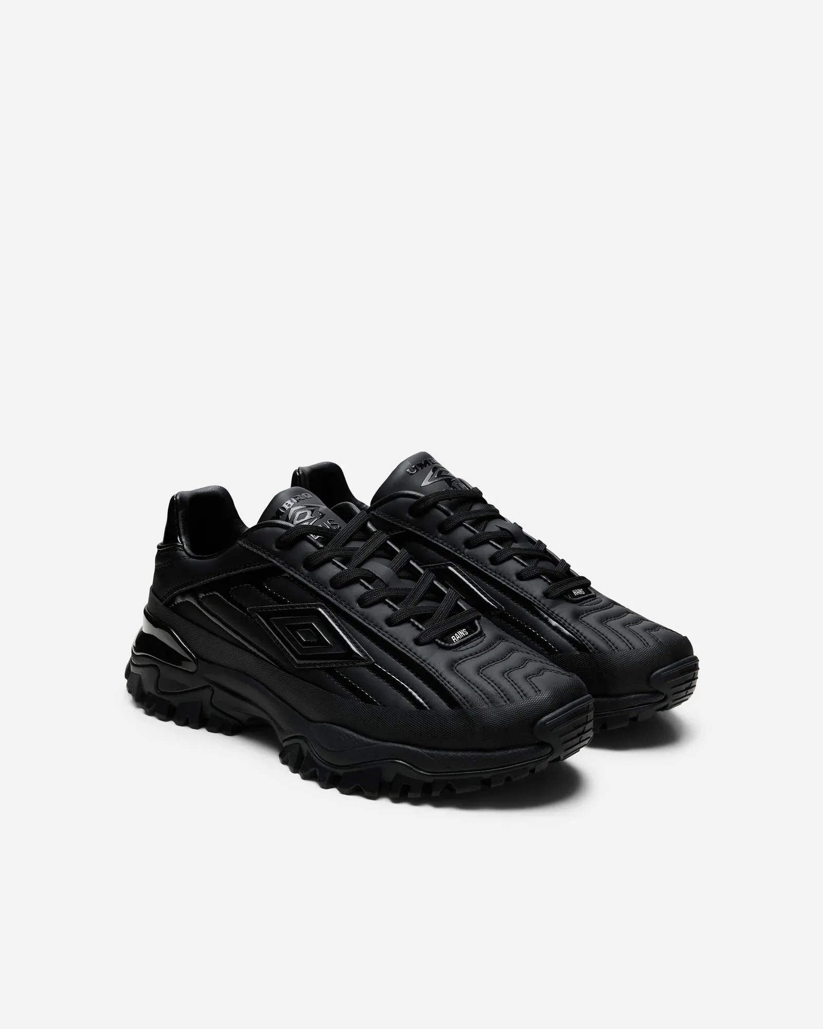 000000_Rains-x-Umbro-Fushion-Sneaker_BLACK_20850-01_img1