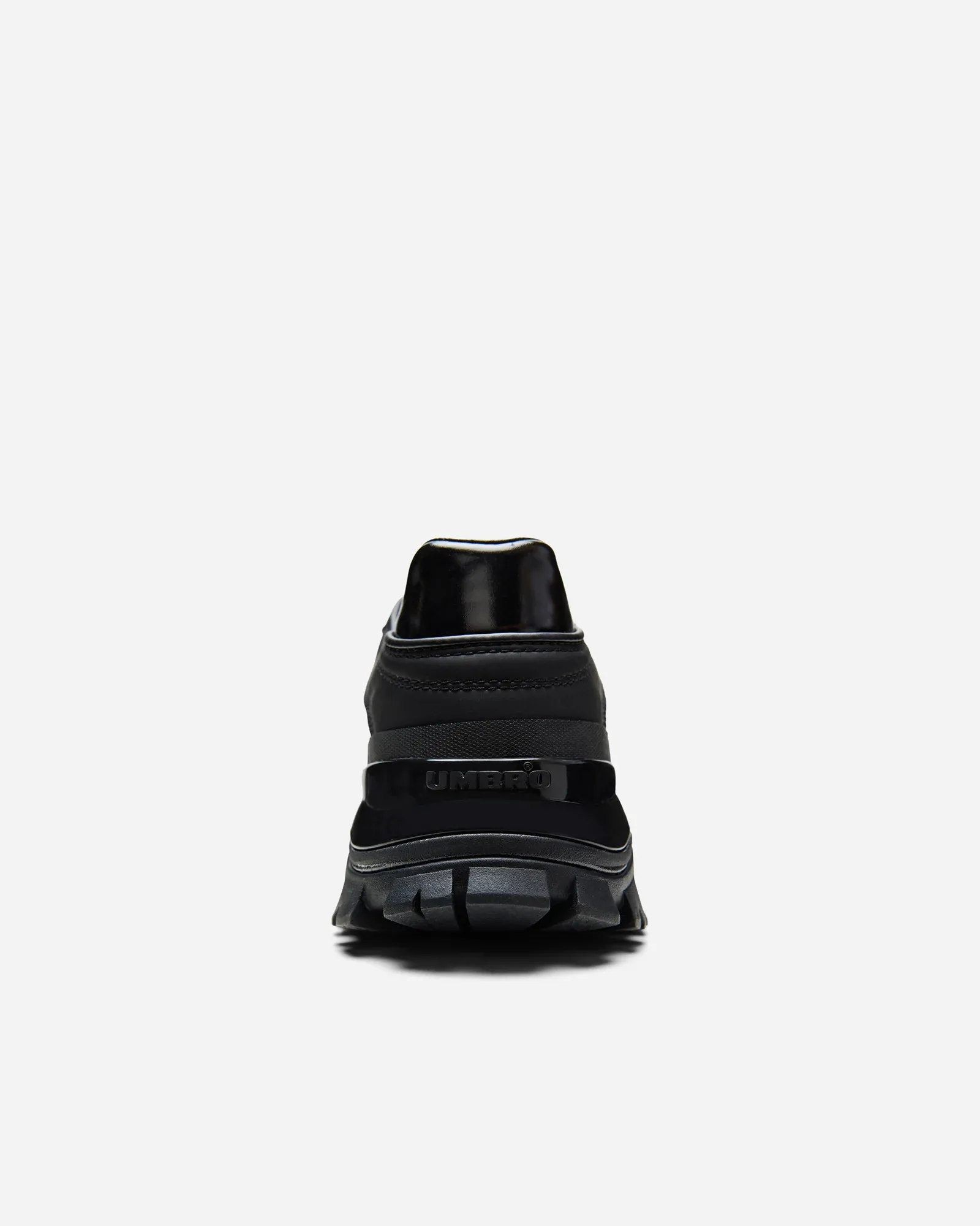 000000_Rains-x-Umbro-Fushion-Sneaker_BLACK_20850-01_img3
