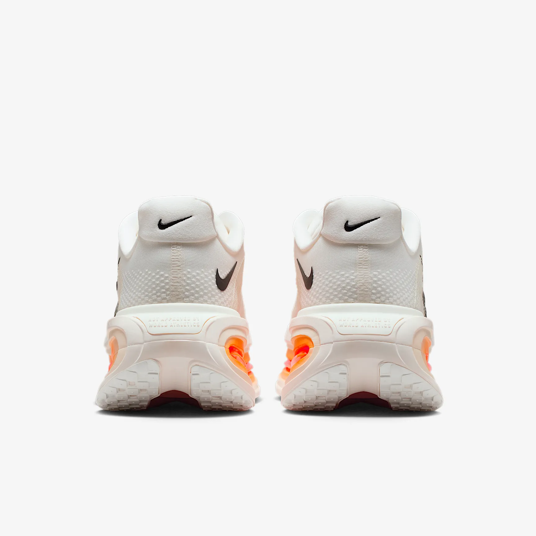 F66F1D_Nike-Vomero-Premium_SAIL-COCONUT_IQ4035-100_img5