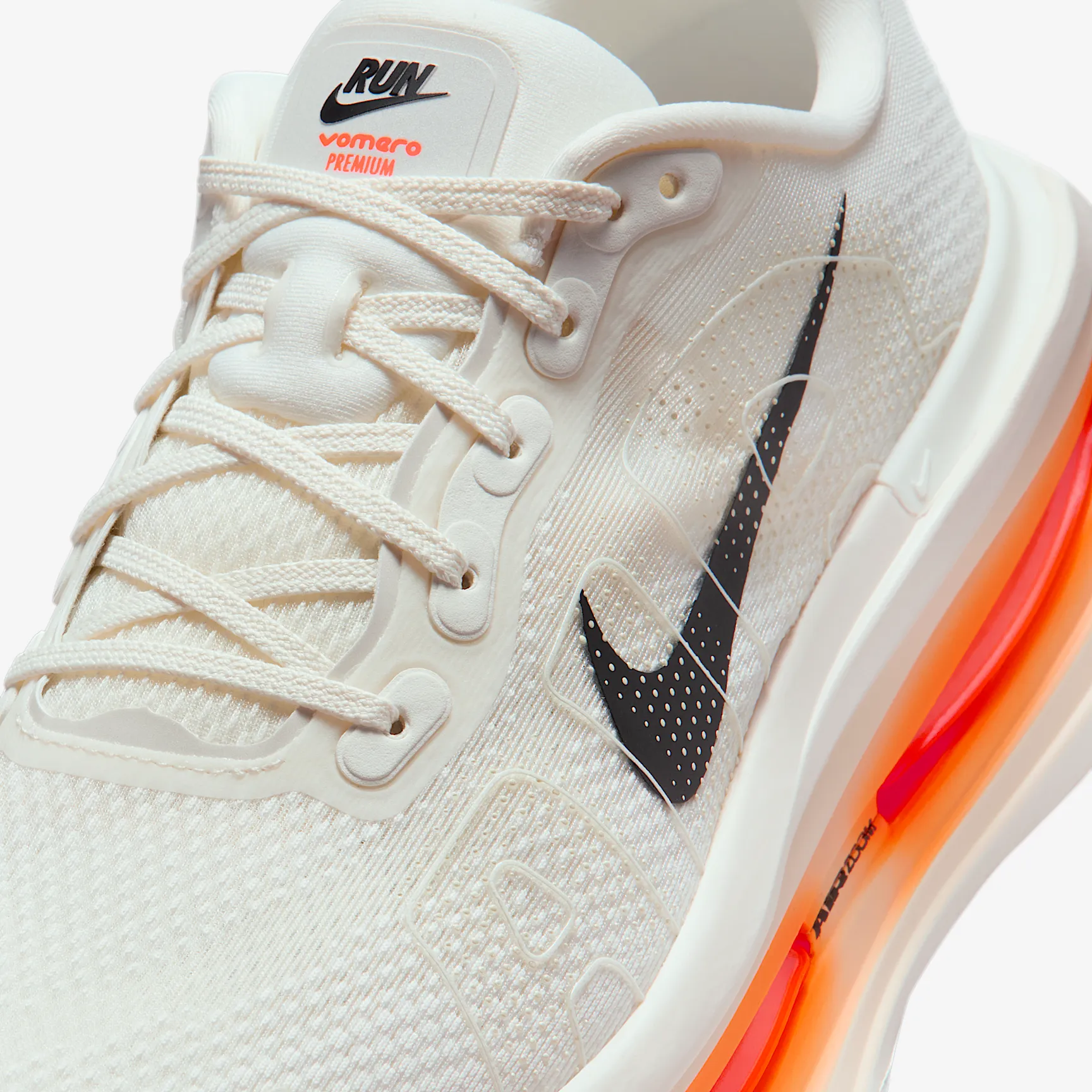 F66F1D_Nike-Vomero-Premium_SAIL-COCONUT_IQ4035-100_img6