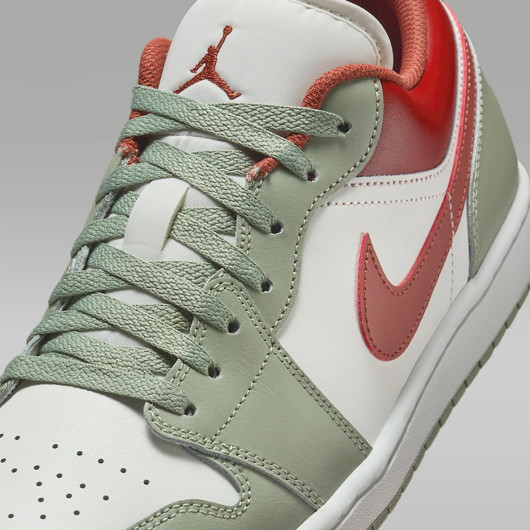 A0AE9B_Air-Jordan-1-Low_JADE-HORIZON_553558-133_img6