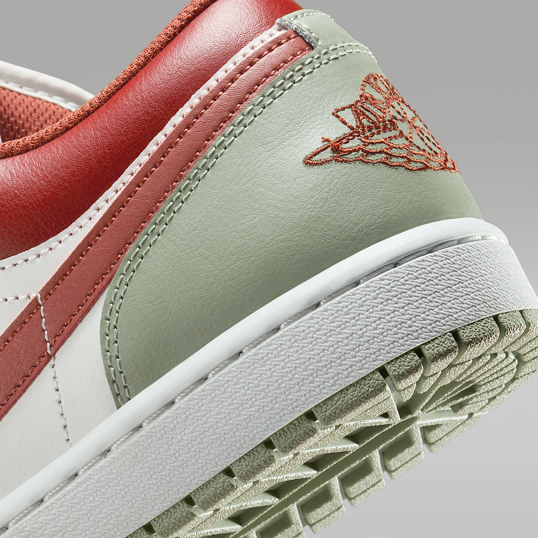 A0AE9B_Air-Jordan-1-Low_JADE-HORIZON_553558-133_img7