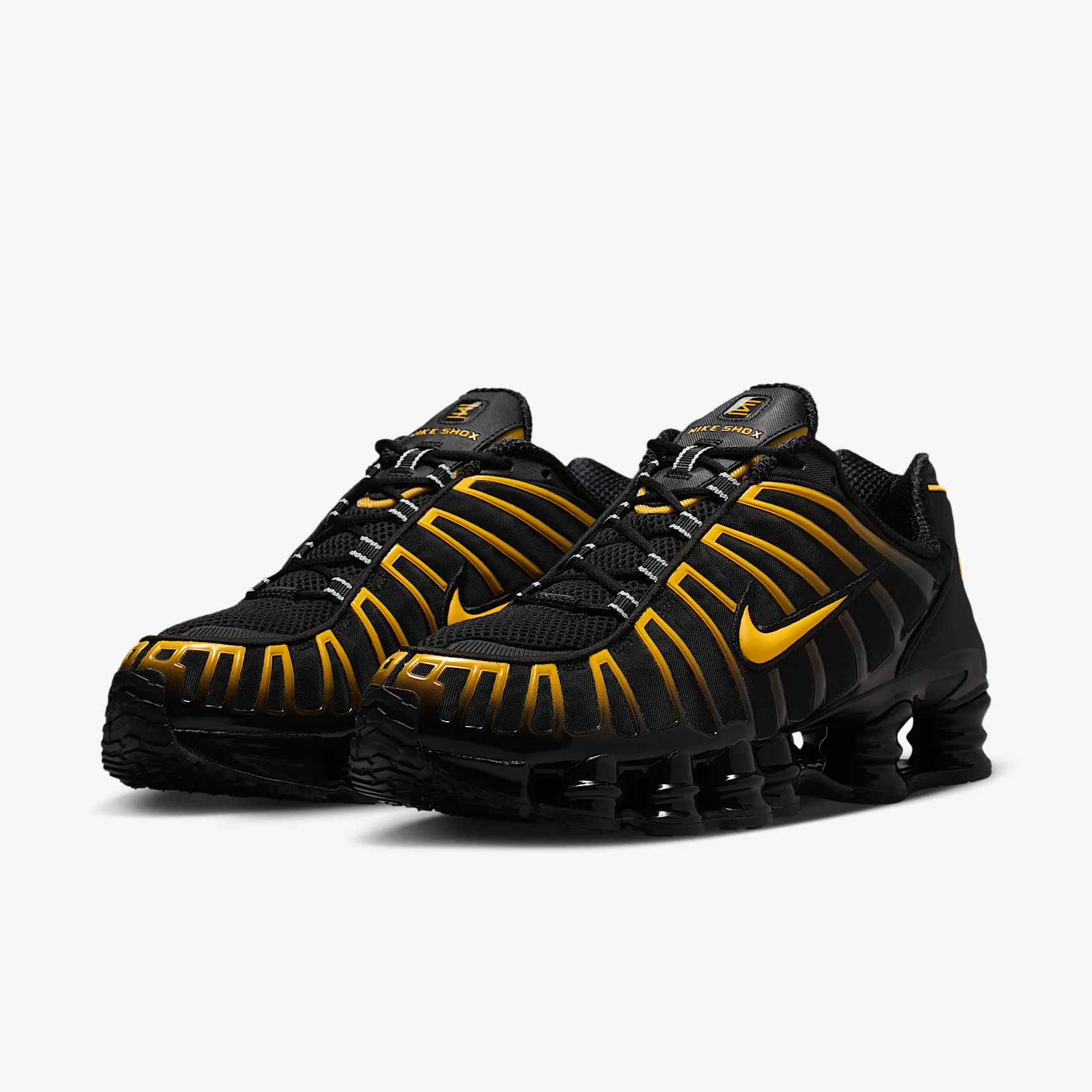000000_Nike-Shox-TL_BLACK-UNIVERSITY-GOLD_AV3595-013_img4