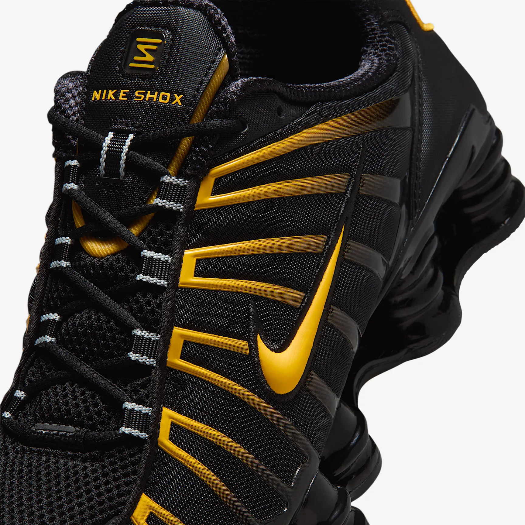 000000_Nike-Shox-TL_BLACK-UNIVERSITY-GOLD_AV3595-013_img6