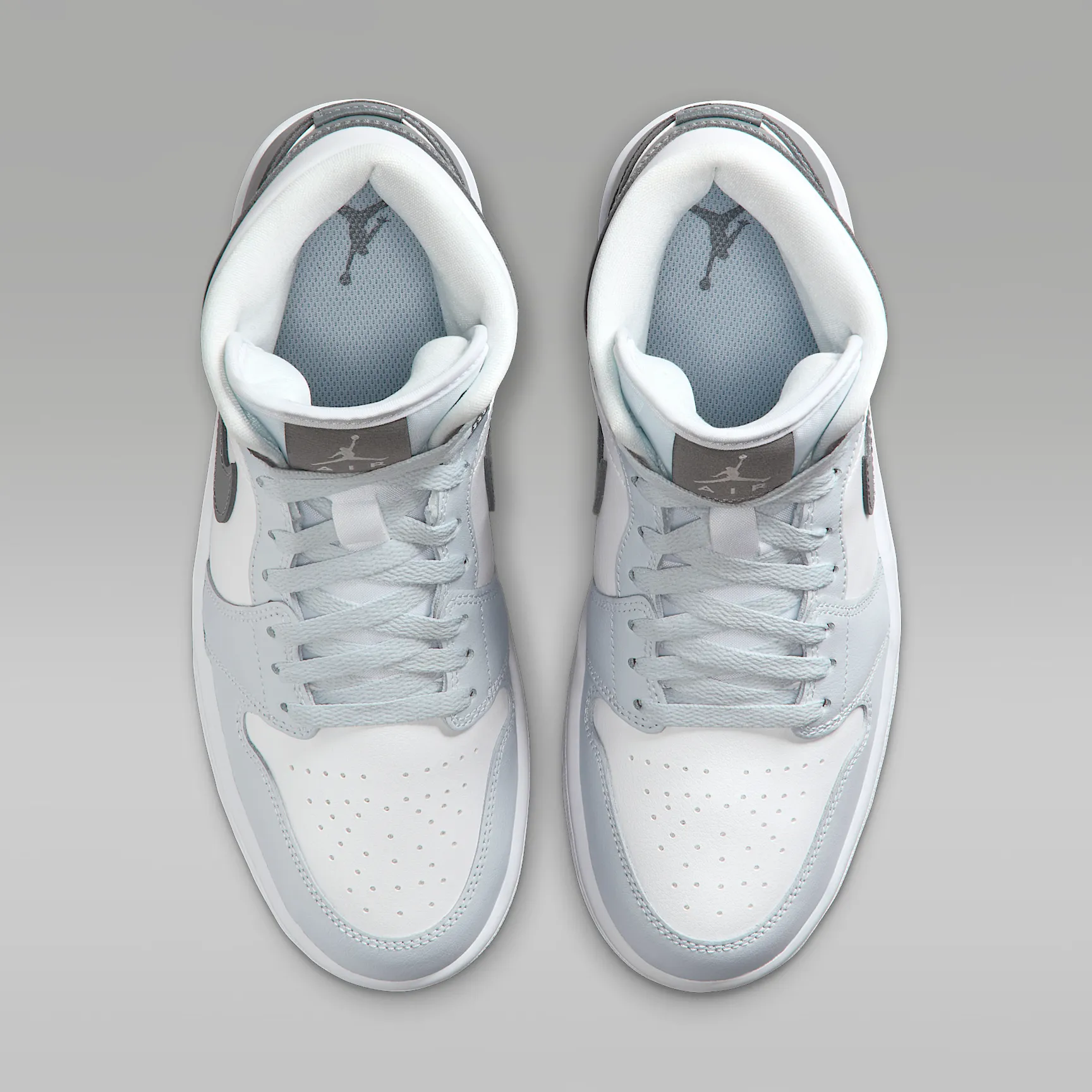 495558_Air-Jordan-1-Mid_WHITE-SMOKE-GREY_BQ6472-113_img3