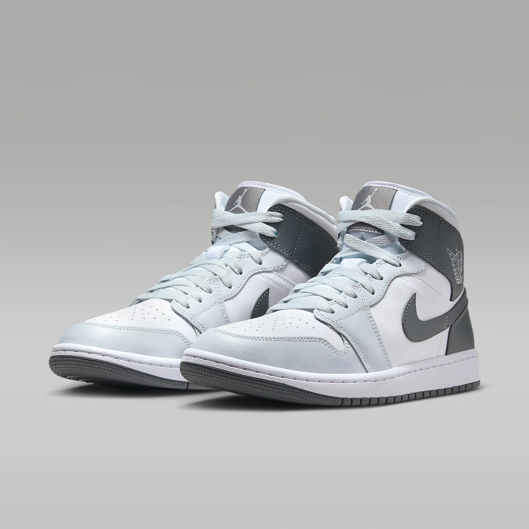 495558_Air-Jordan-1-Mid_WHITE-SMOKE-GREY_BQ6472-113_img4