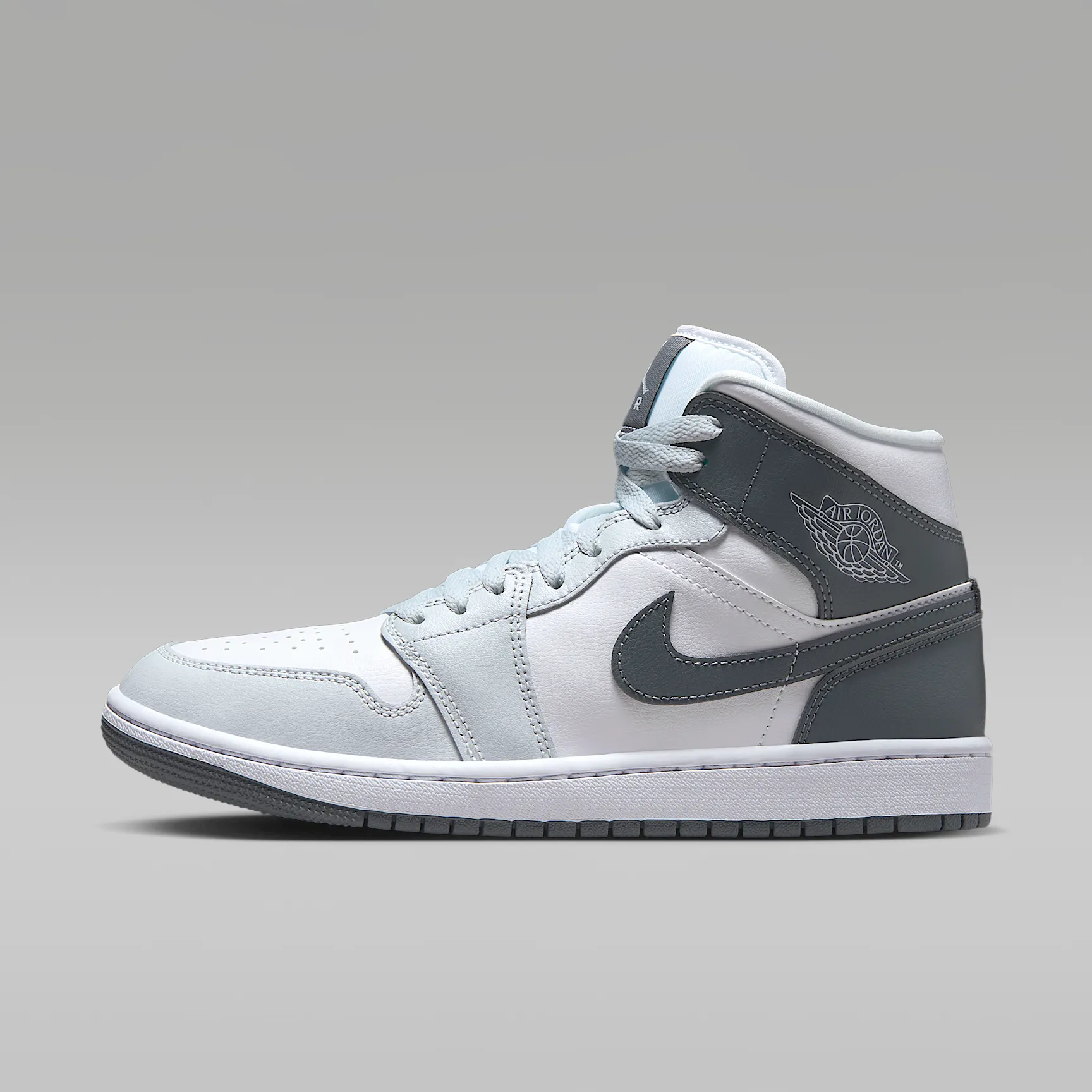 495558_Air-Jordan-1-Mid_WHITE-SMOKE-GREY_BQ6472-113_img0