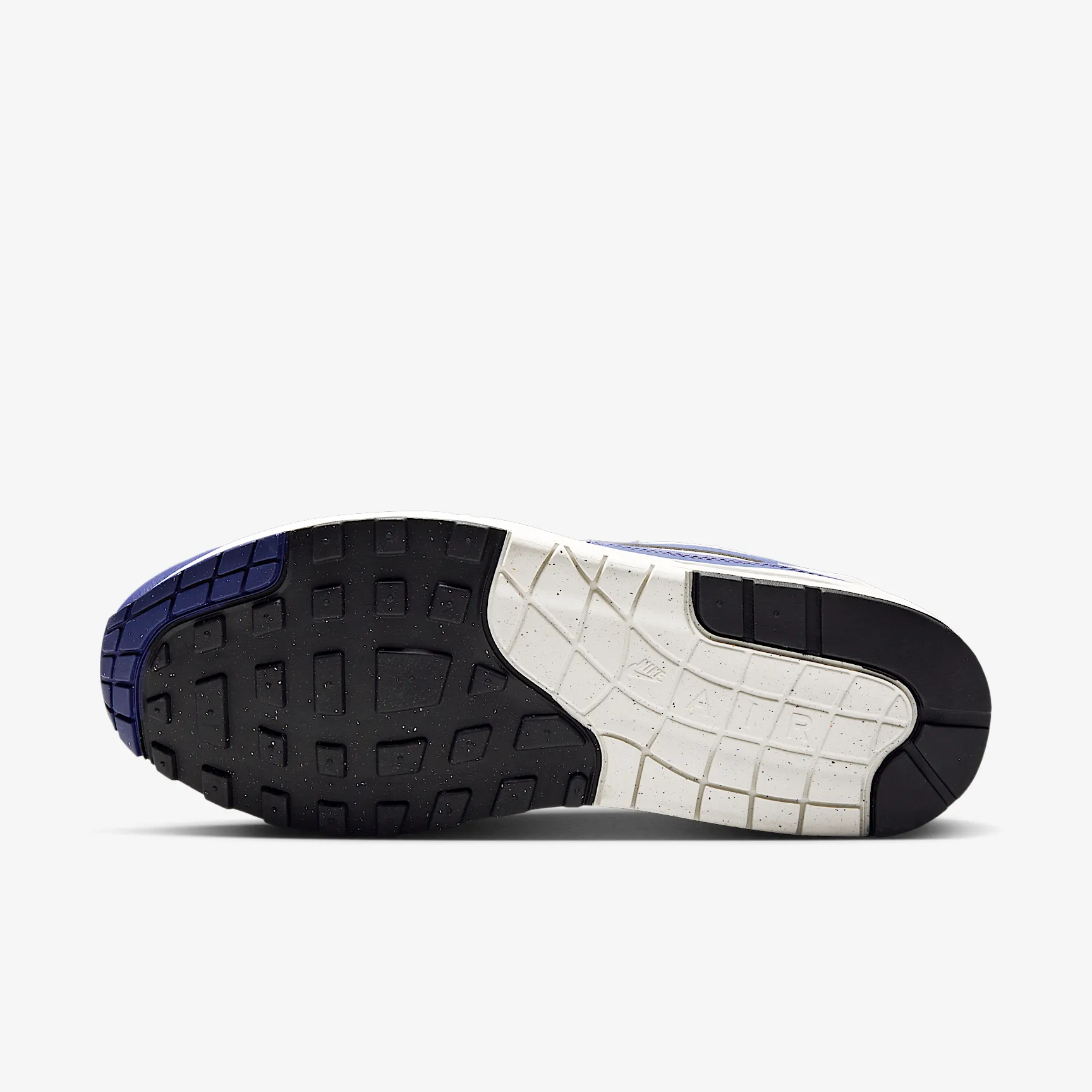 555A89_Nike-Air-Max-1-Essential_SANDED-PURPLE_FZ5808-017_img1