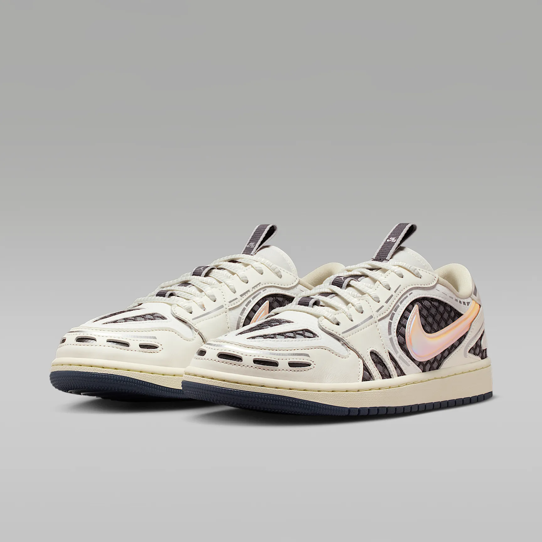 CFCABF_Air-Jordan-1-Low-Method-of-Make-WMNS_SAIL_HQ2186-100_img4