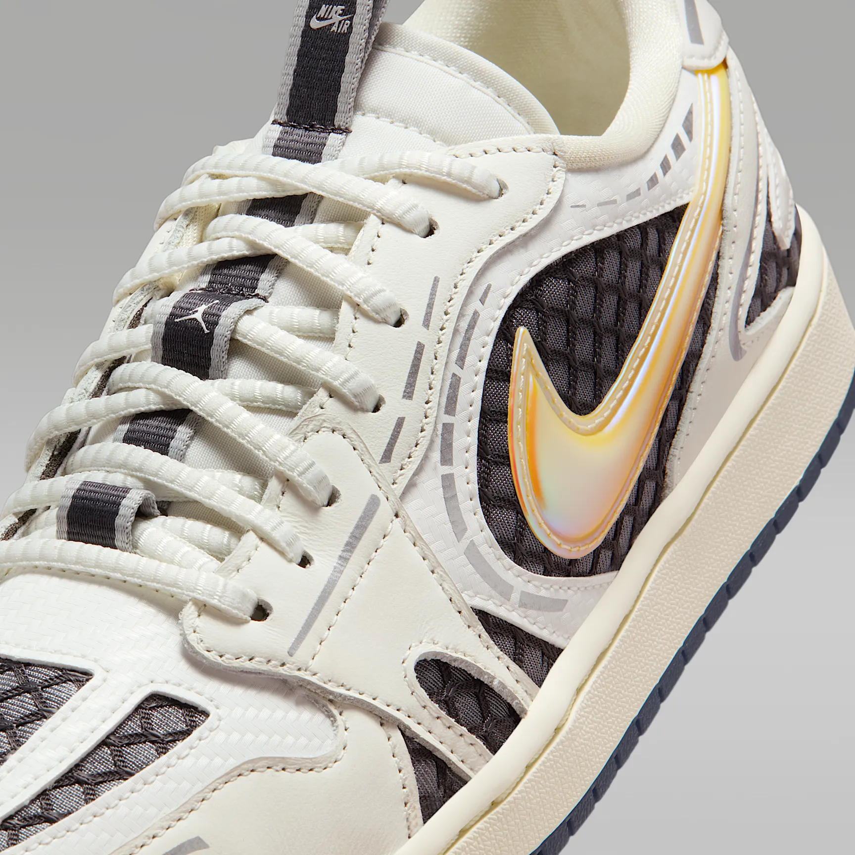 CFCABF_Air-Jordan-1-Low-Method-of-Make-WMNS_SAIL_HQ2186-100_img6