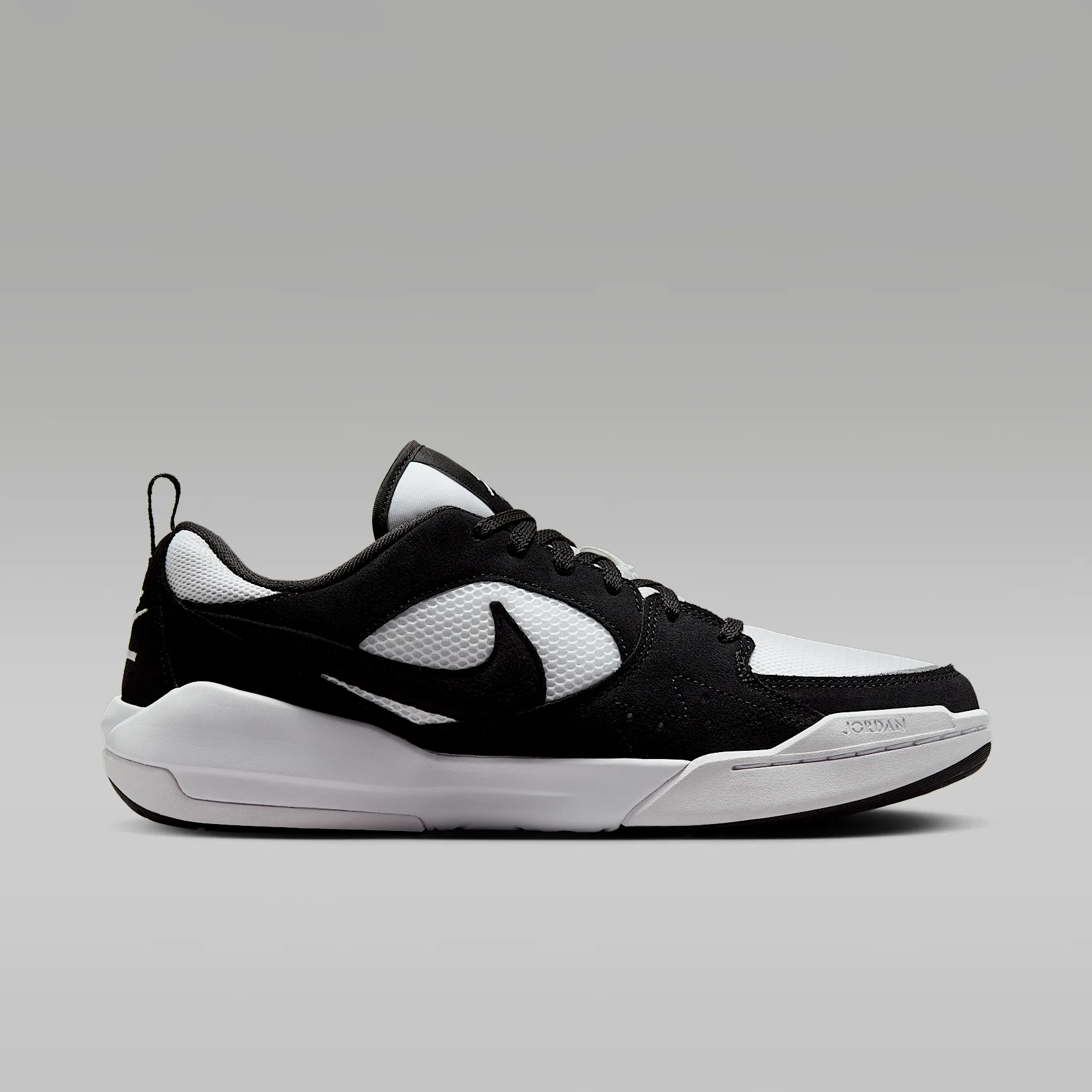 000000_Jordan-CMFT-Era_BLACK-WHITE_HJ6777-001_img2