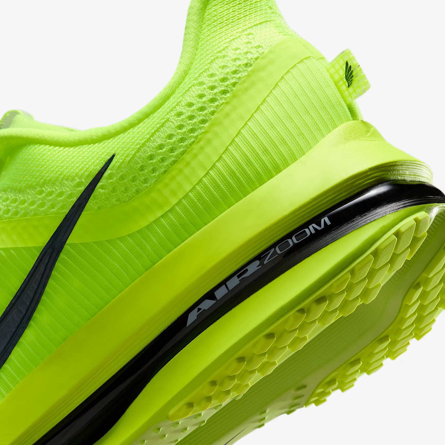 8CC01B_Nike-Pegasus-PRM_VOLT_HQ2592-700_img7