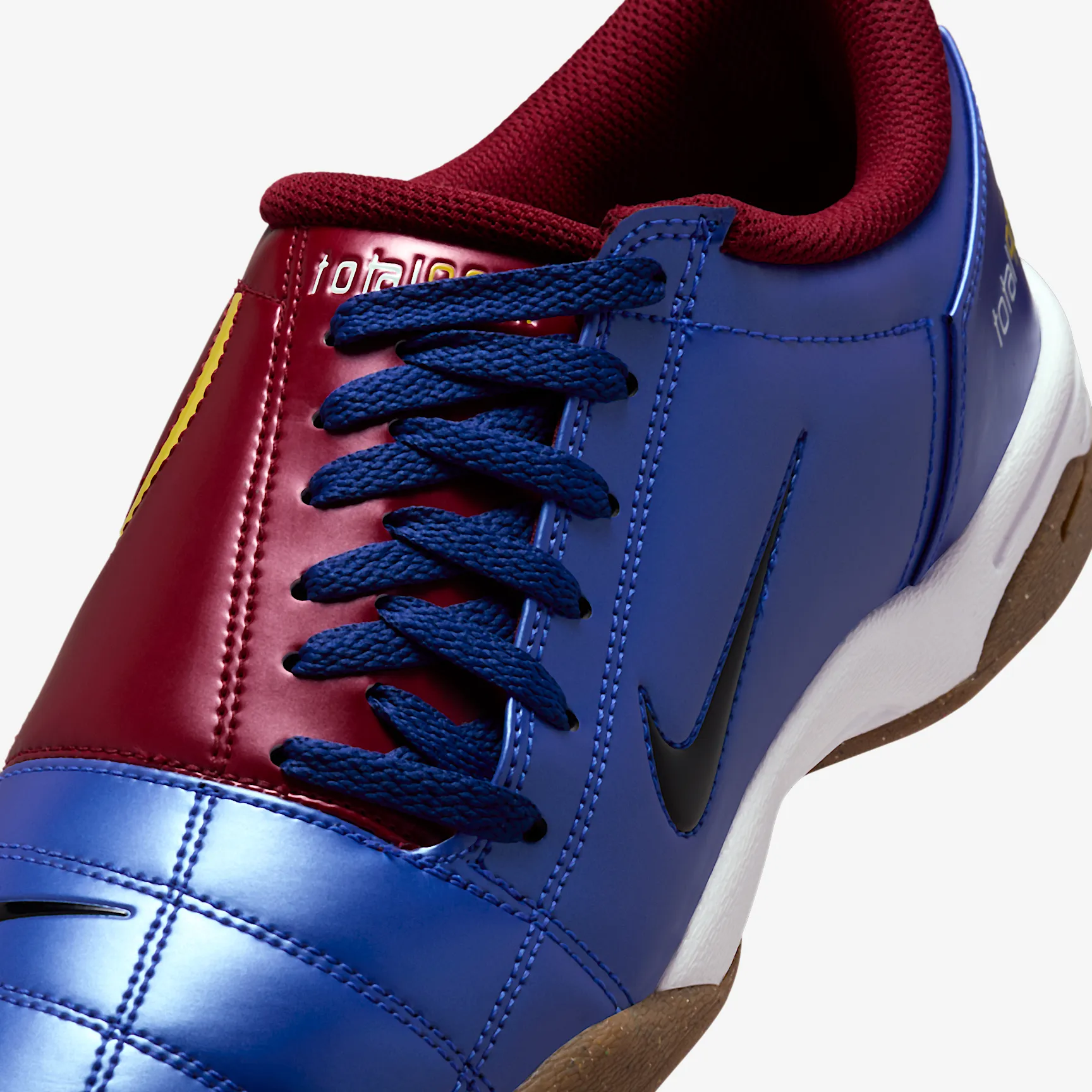 3B5BA2_Nike-Total-90_FC-BARCELONA_HQ2851-401_img6