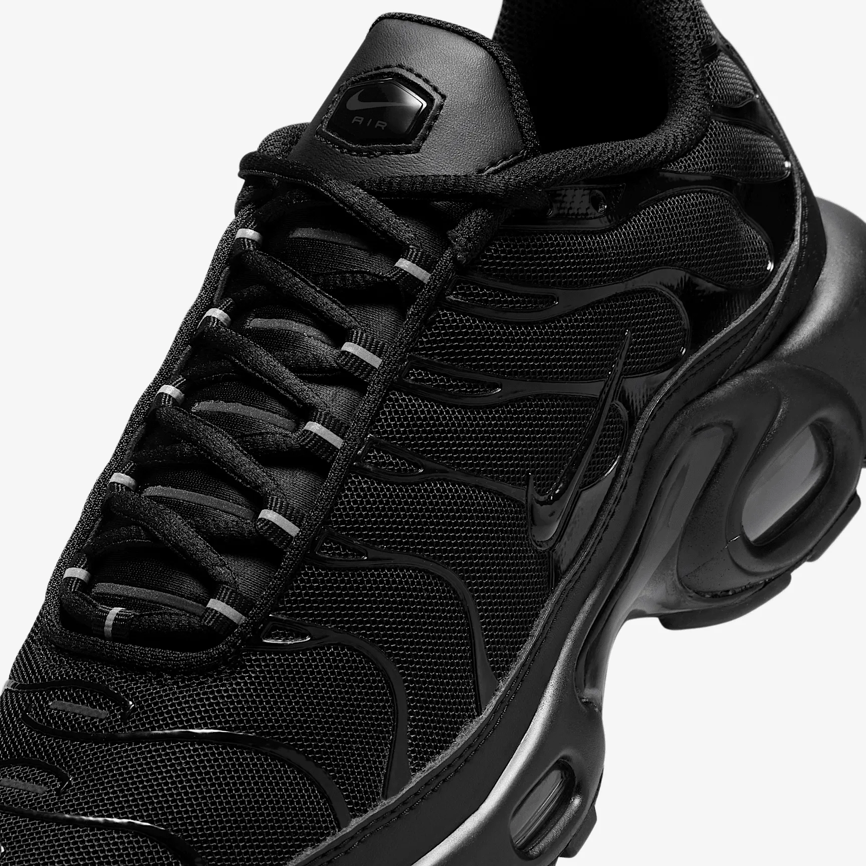 000000_Nike-Air-Max-Plus-WMNS_TRIPLE-BLACK_DM2362-002_img6