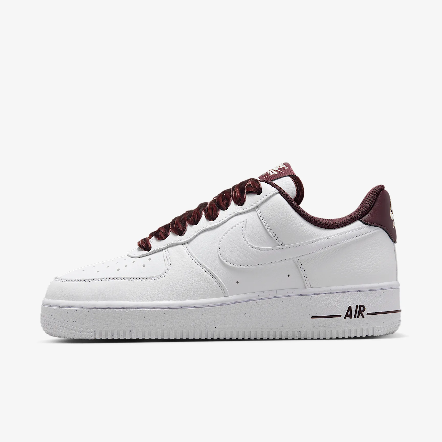 6D4F55_Nike-Air-Force-1-Low-WMNS_BURGUNDY-CRUSH_HV4403-600_img0