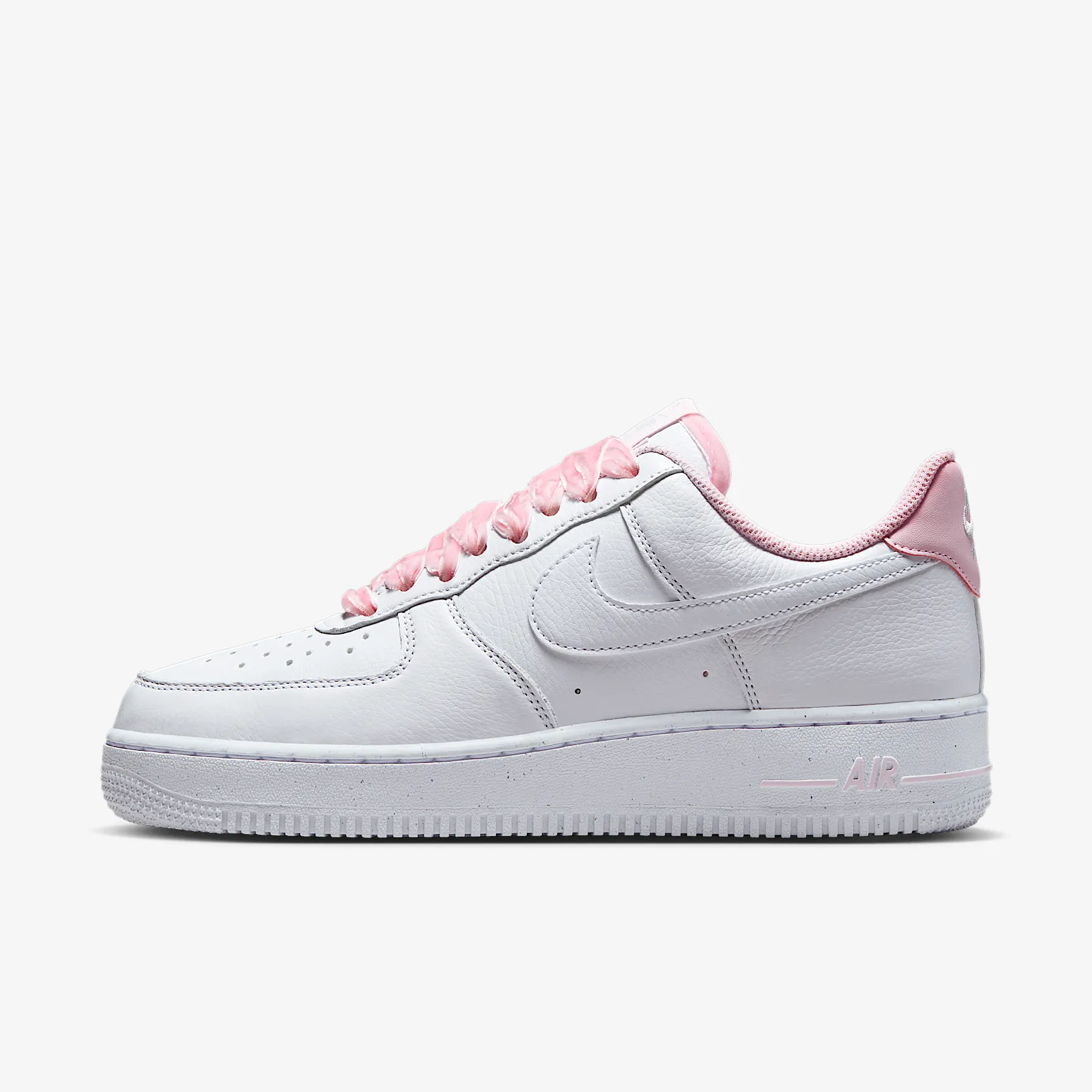 DE7C88_Nike-Air-Force-1-Low-'07-WMNS_PINK-VELVET-LACES_HV4403-601_img0