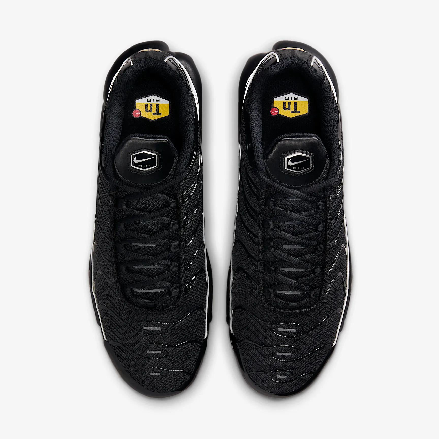 000000_Nike-Air-Max-Plus-OG_BLACK-REFLECTIVE_HV8066-002_img3