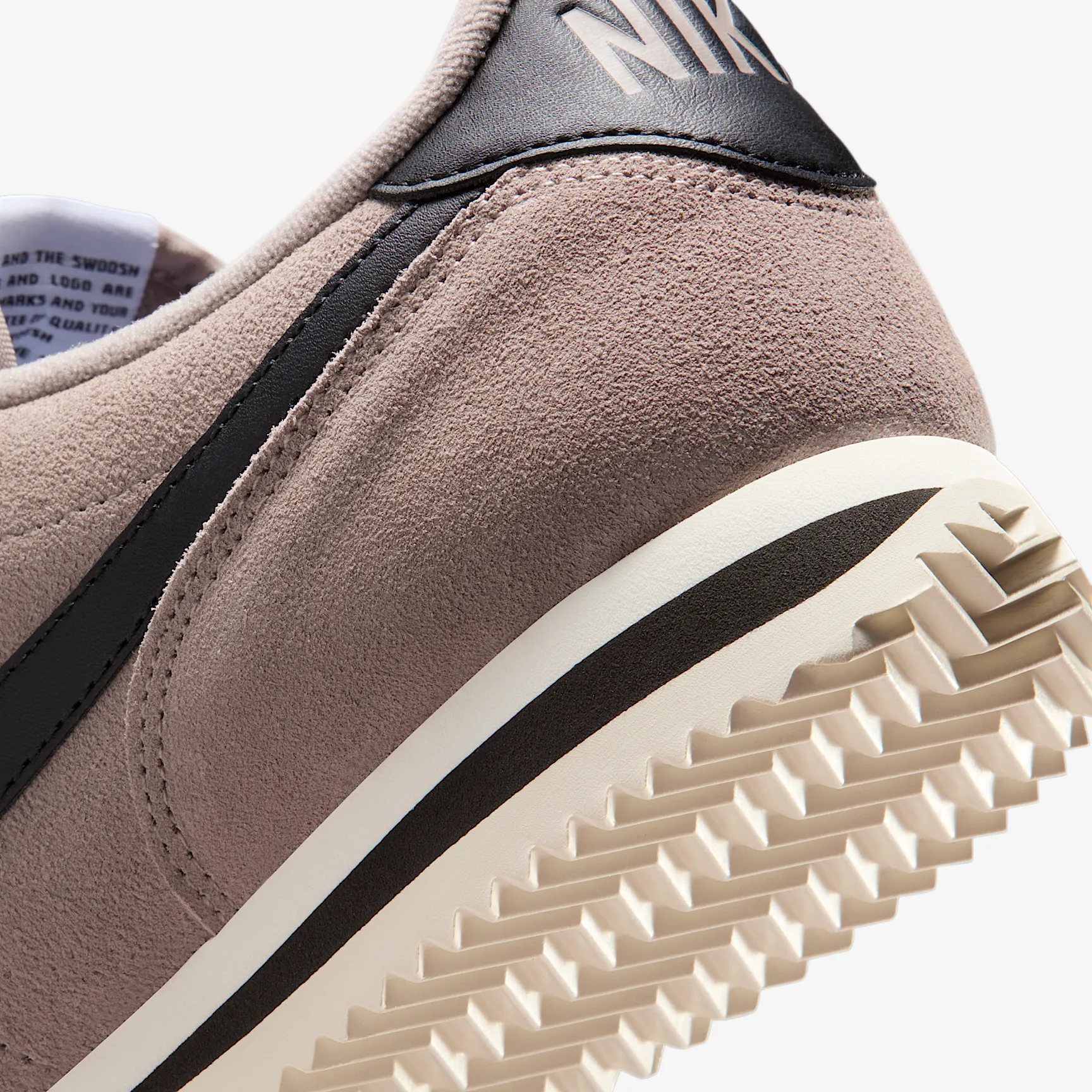 A48C84_Nike-Cortez-WMNS_MALT-BLACK-SAIL_IB1857-201_img7