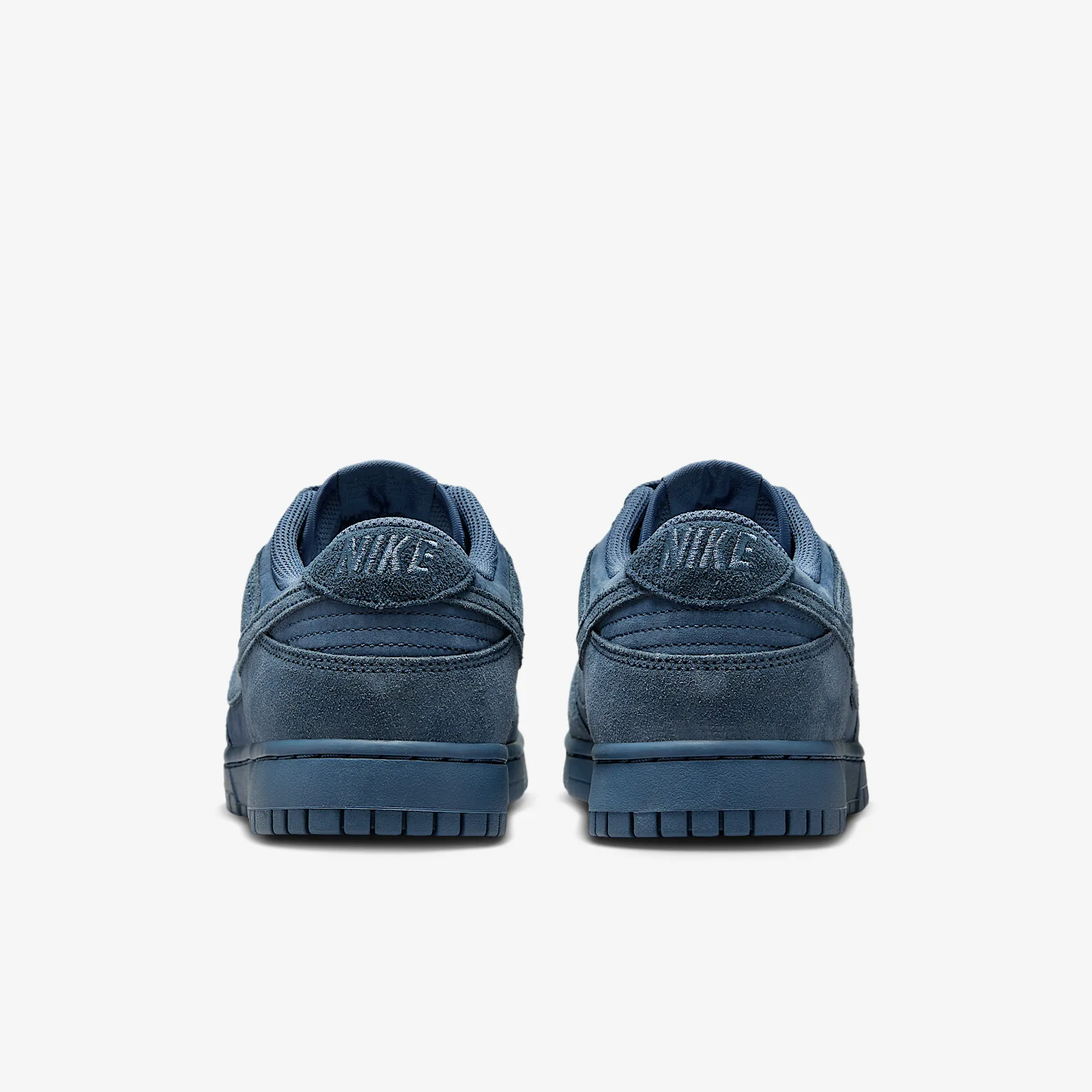 2D4153_Nike-Dunk-Low-Retro-SE_DIFFUSED-BLUE-SUEDE_IB6651-400_img5