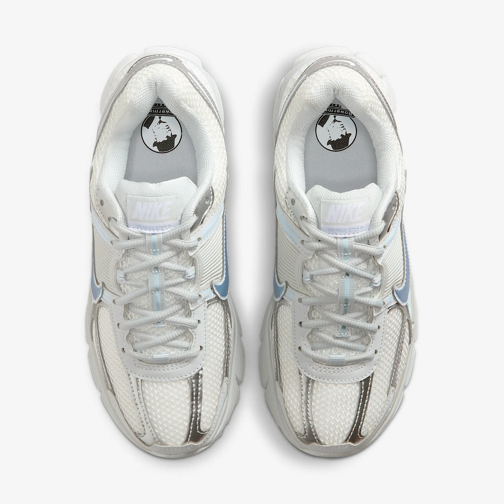 A6B7C6_Nike-Zoom-Vomero-5-WMNS_PURE-PLATINUM-CELESTINE-BLUE_IB8929-001_img3