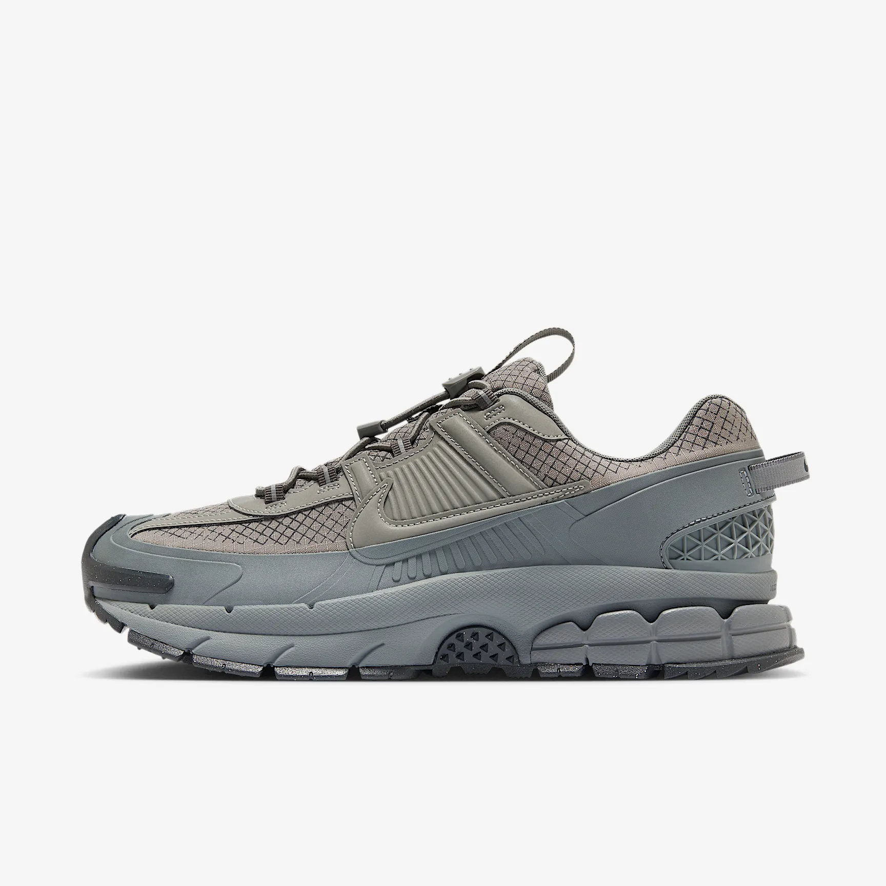 5E686E_Nike-Zoom-Vomero-Roam_METALLIC-PEWTER-COOL-GREY_HV6901-001_img0