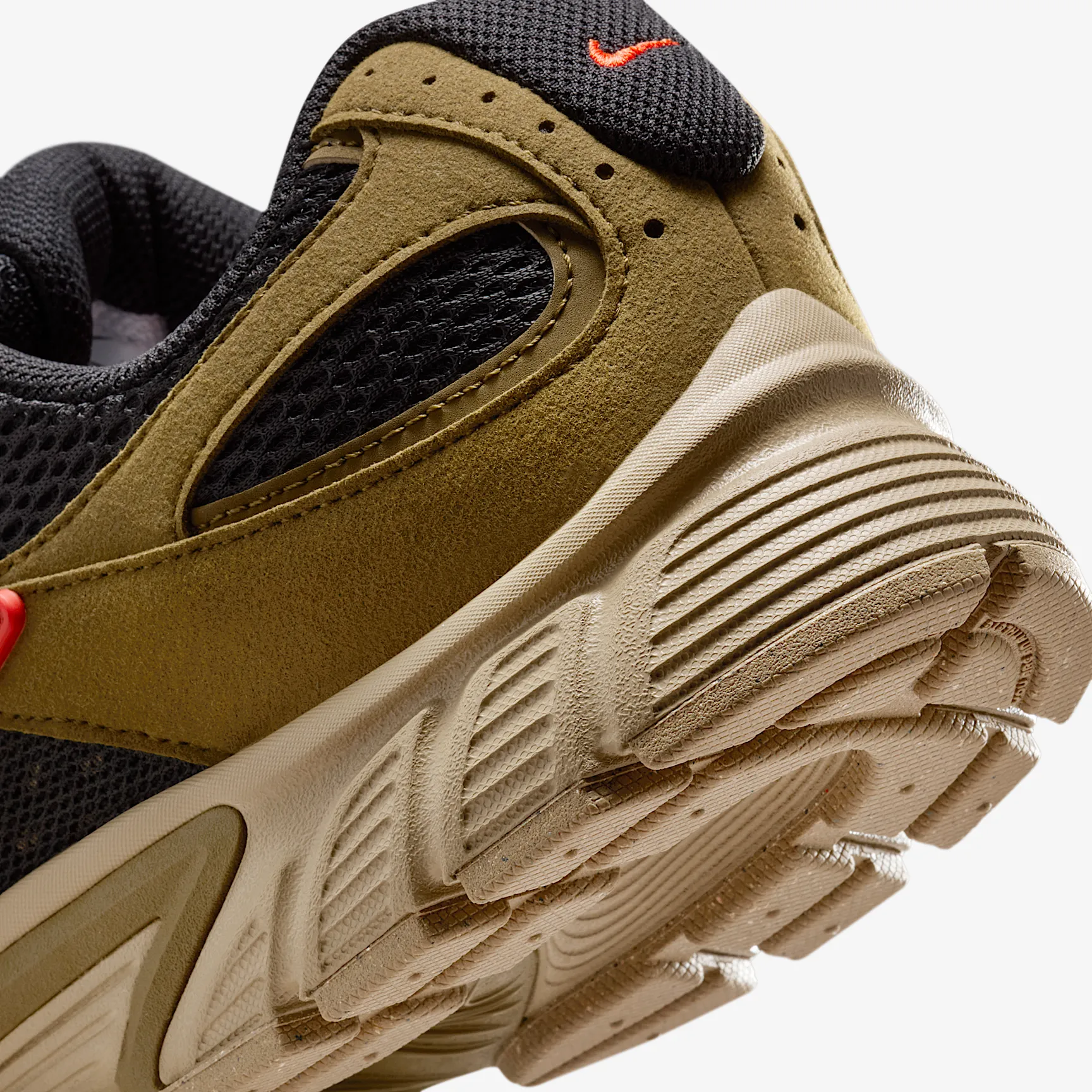 957A48_Nike-V5-RNR_OLIVE-FLAK_II6292-002_img7