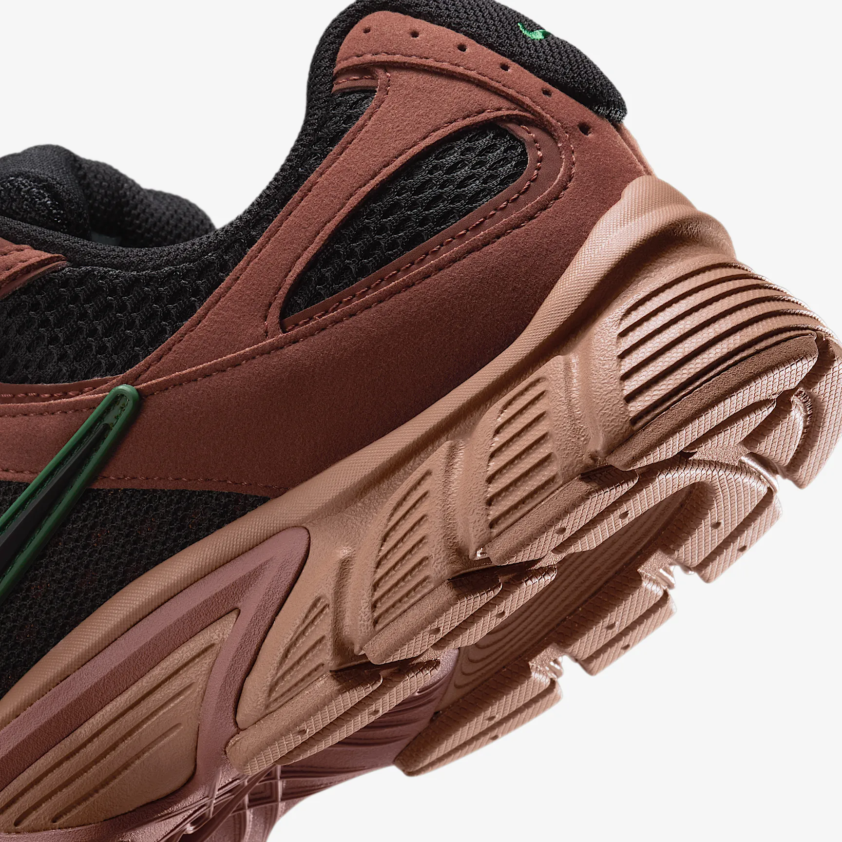 7C5343_Nike-V5-RNR_FAUNA-BROWN_II6292-003_img7