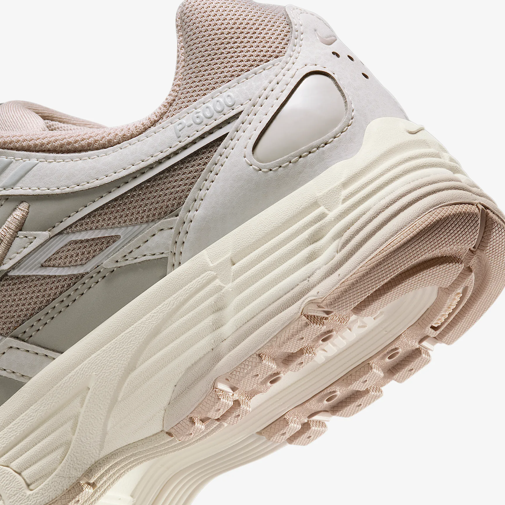 CFC5B9_Nike-P-6000-WMNS_SAIL_IM5237-100_img7