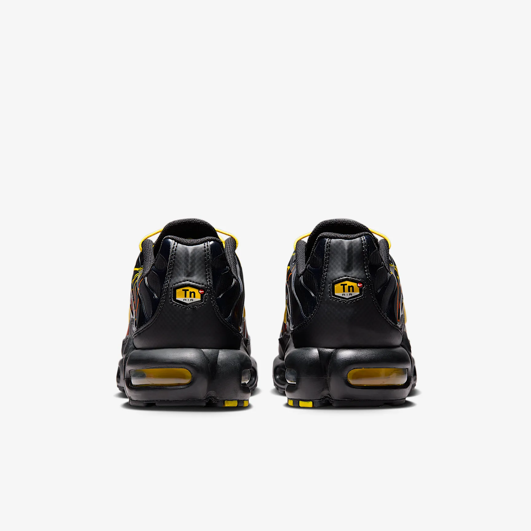 AC5425_Nike-Air-Max-Plus_BLACK-SAFETY-ORANGE_IH4459-010_img5