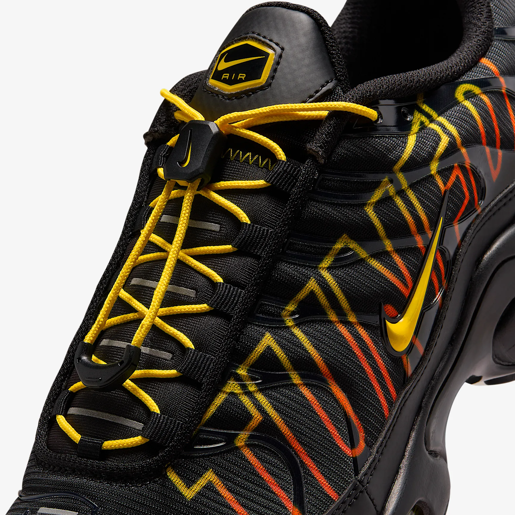 AC5425_Nike-Air-Max-Plus_BLACK-SAFETY-ORANGE_IH4459-010_img8