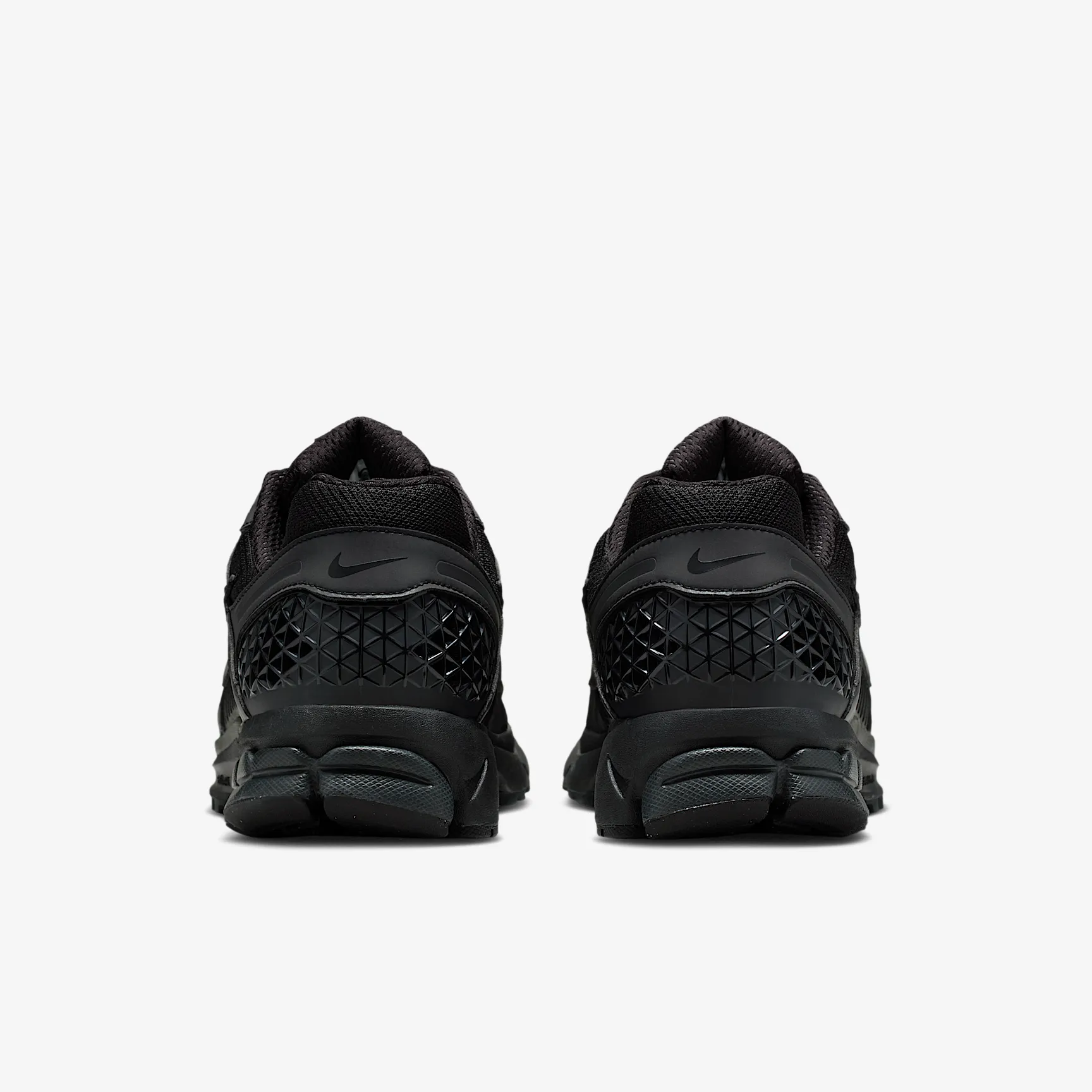 000000_Nike-Zoom-Vomero-5-SE_BLACK-REFLECTIVE_IM6597-001_img5