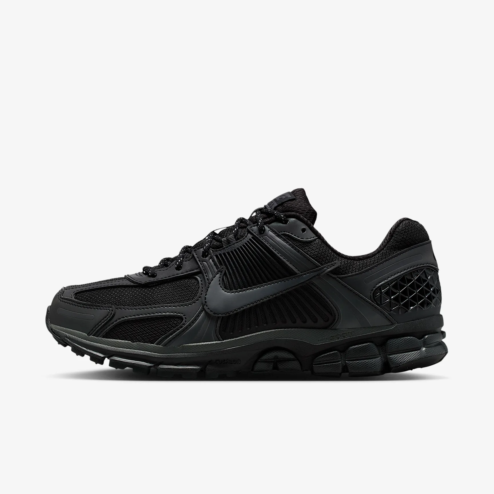 000000_Nike-Zoom-Vomero-5-SE_BLACK-REFLECTIVE_IM6597-001_img0