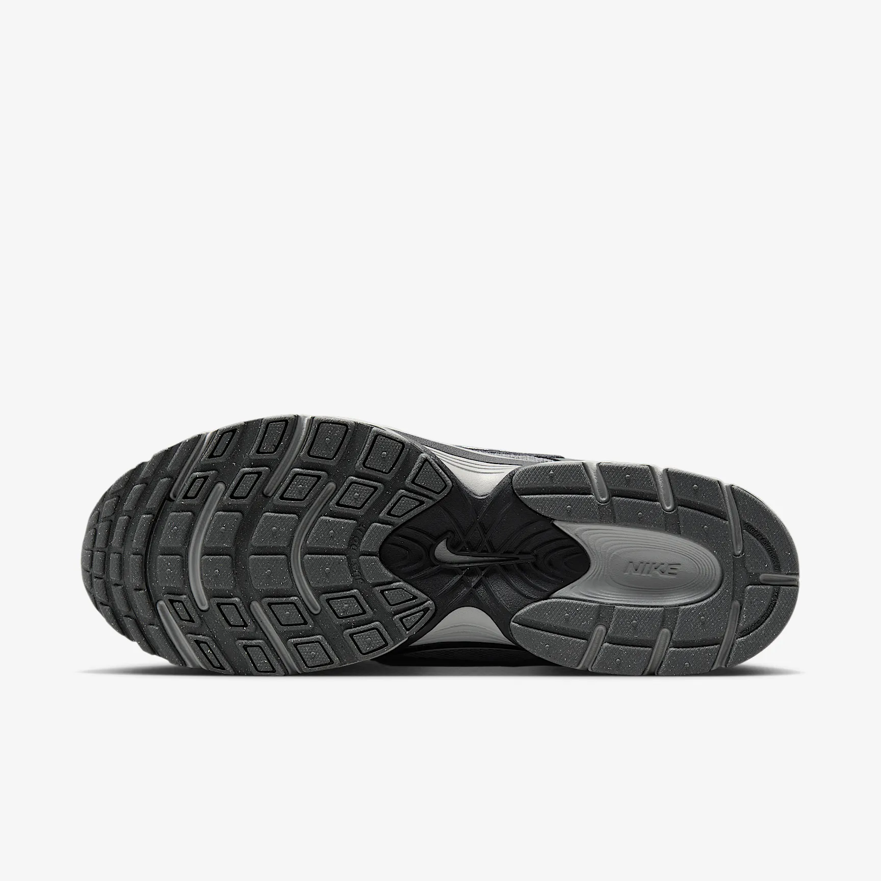 696D70_Nike-V5-RNR-SE_IRON-GREY_IM6769-068_img1
