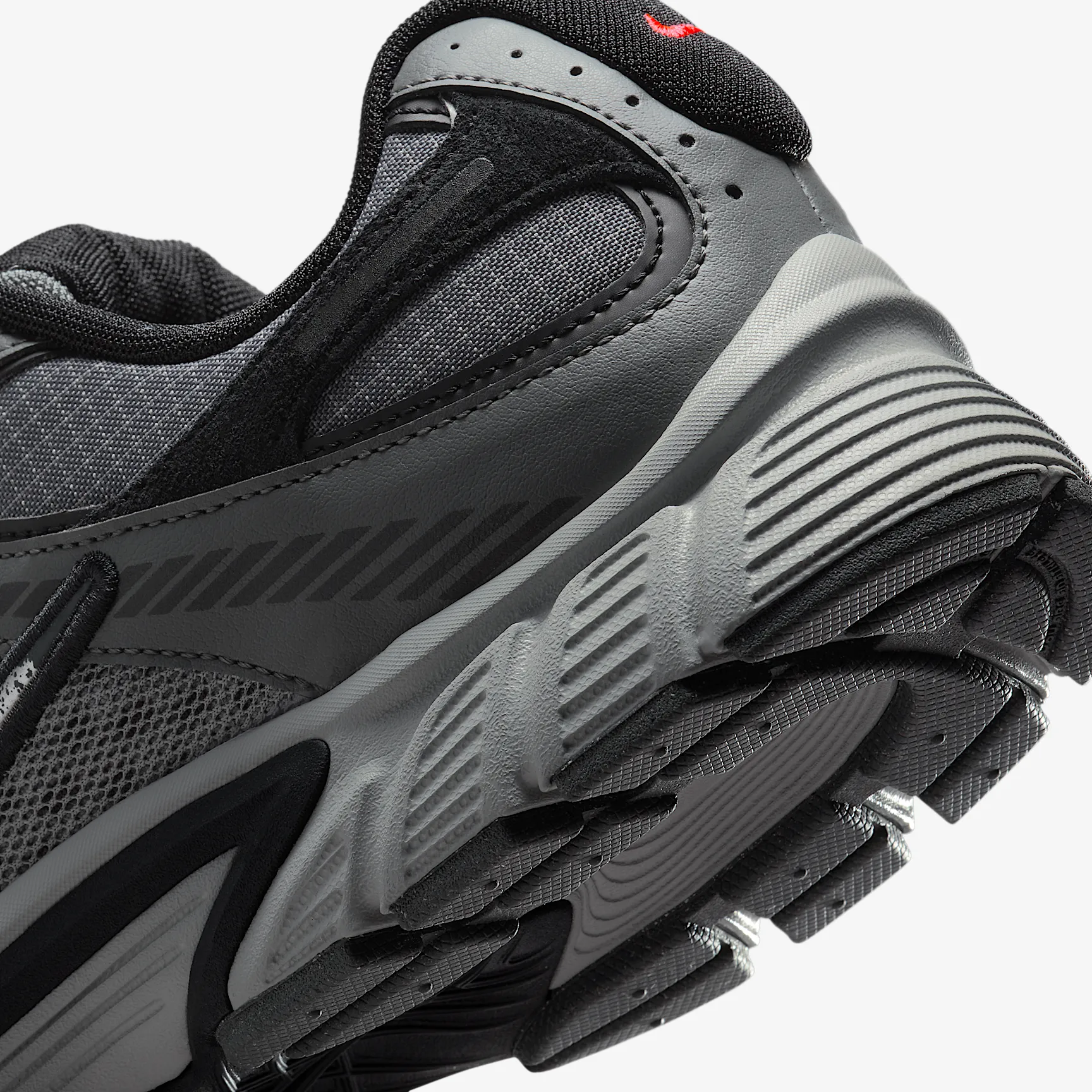 696D70_Nike-V5-RNR-SE_IRON-GREY_IM6769-068_img7