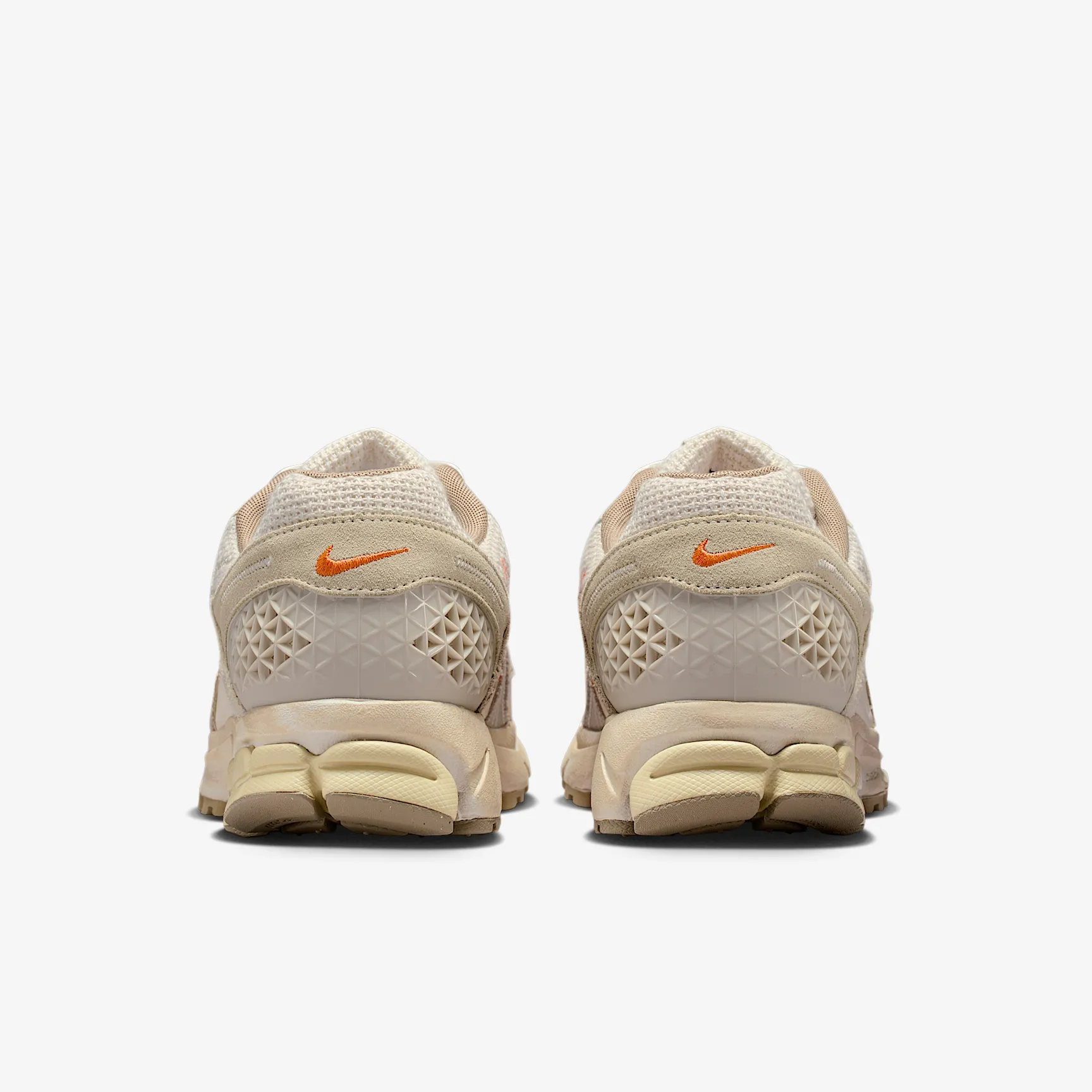 AE967C_Nike-Zoom-Vomero-5_MUSLIN-PALE-IVORY_IM6966-104_img5