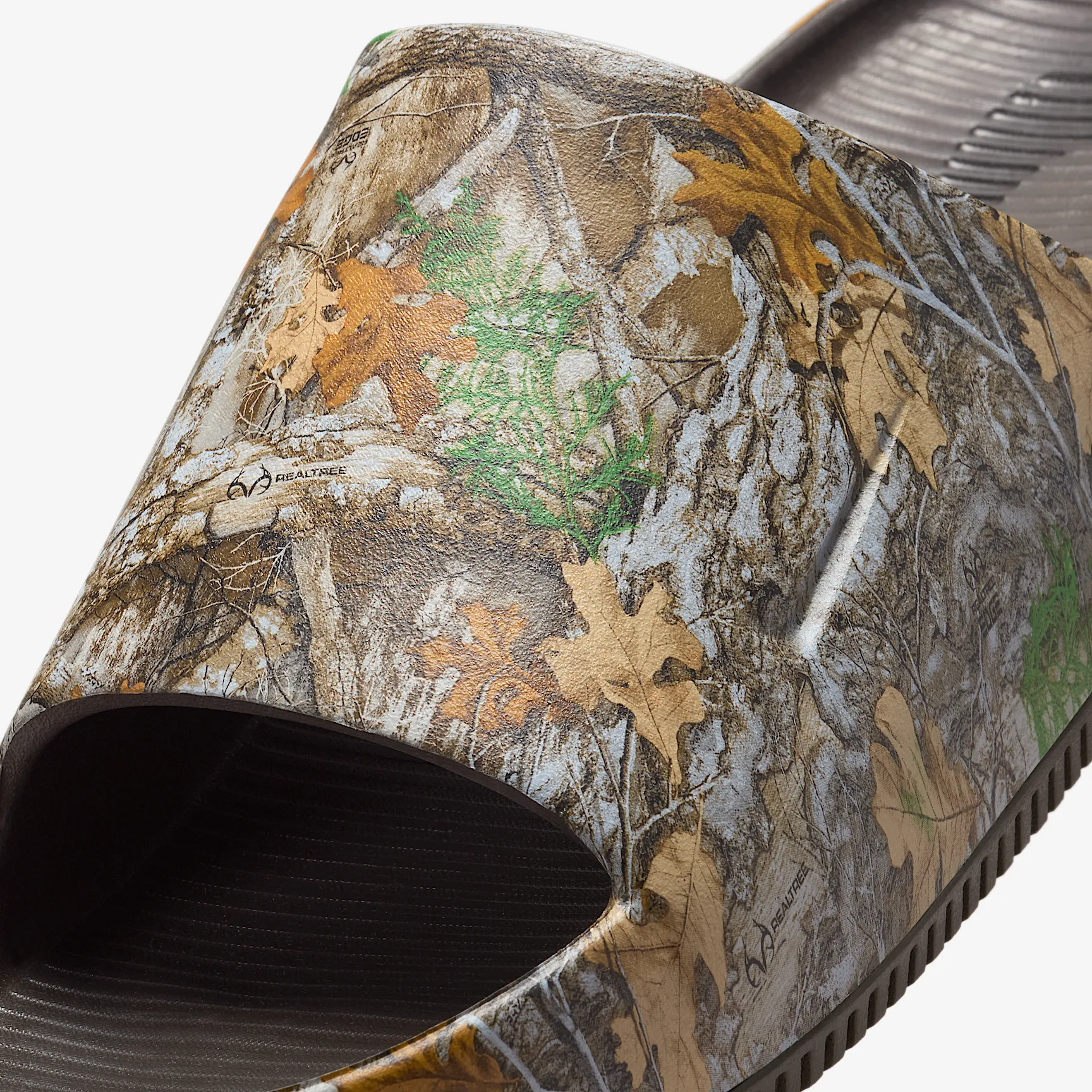 3E372F_-Realtree-x-Nike-Calm-Slide_EDGE-CAMO_IB2885-200_img5