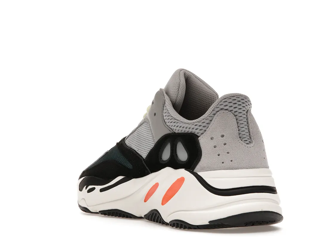 Adidas Yeezy Boost 700 