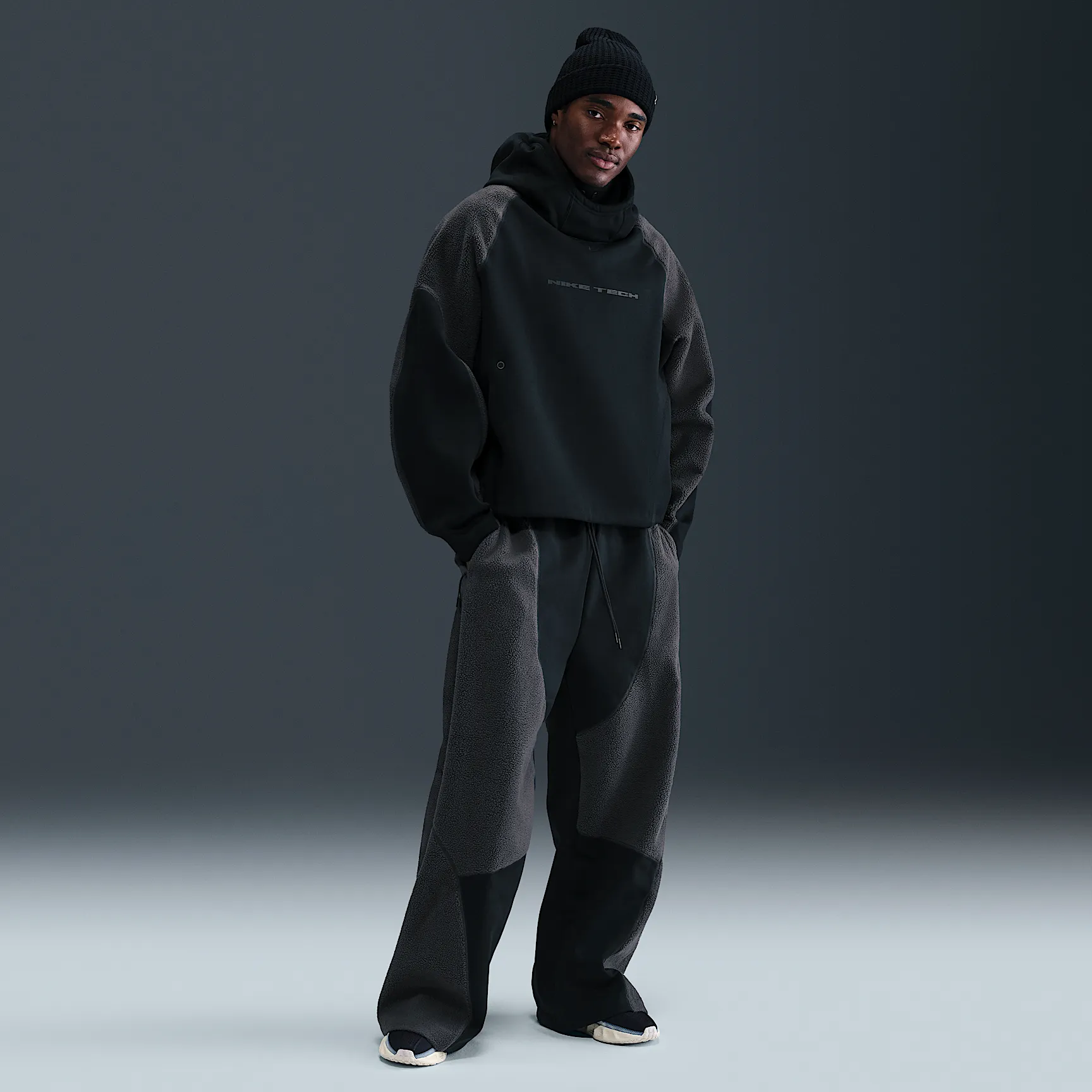 000000_Nike-Tech-Boreas-Oversized-Hoodie_BLACK_IB3363-010_img4