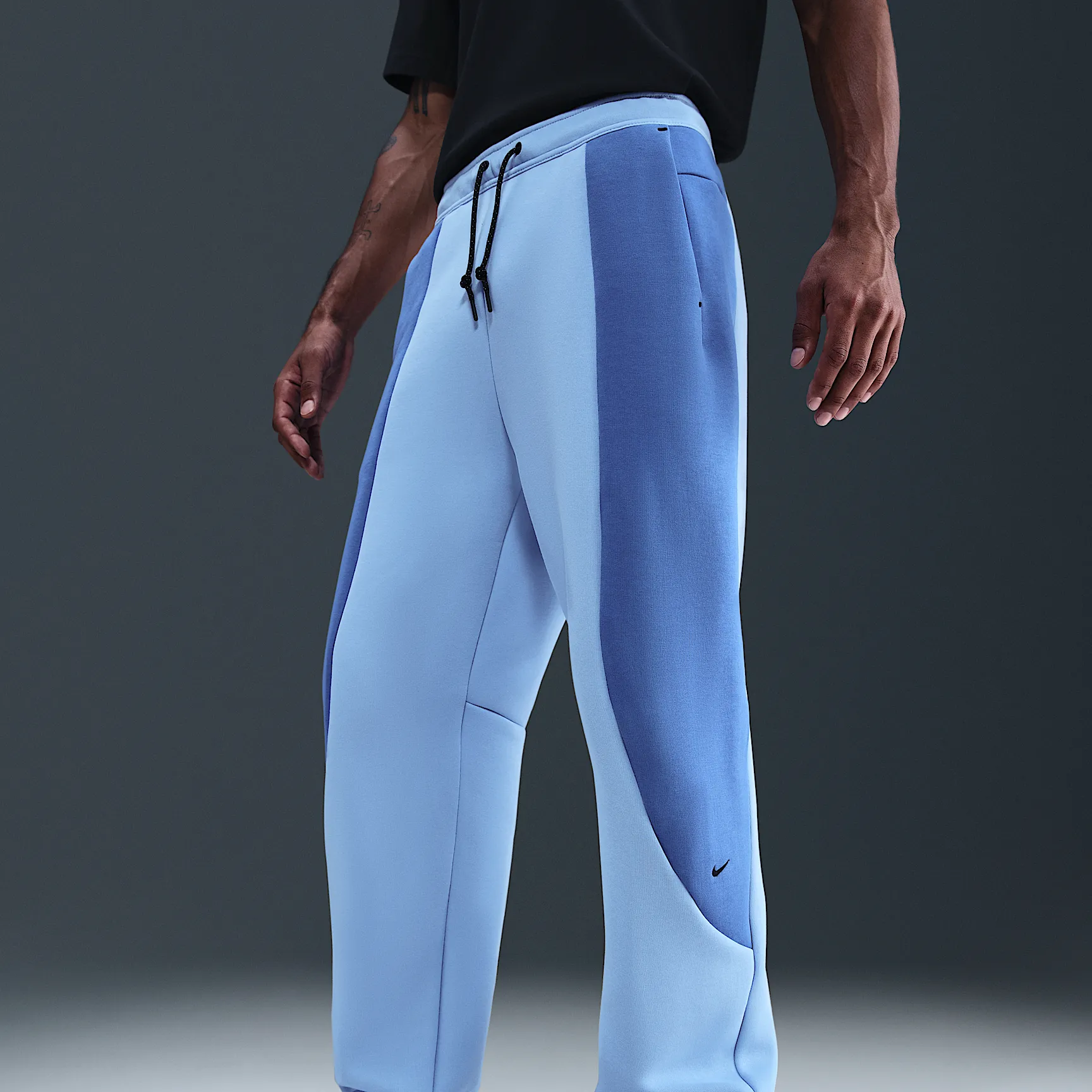 7FA3D0_Nike-Tech-Colour-Block-Open-Hem-Fleece-Trousers_COMET-BLUE_IF1323-468_img0