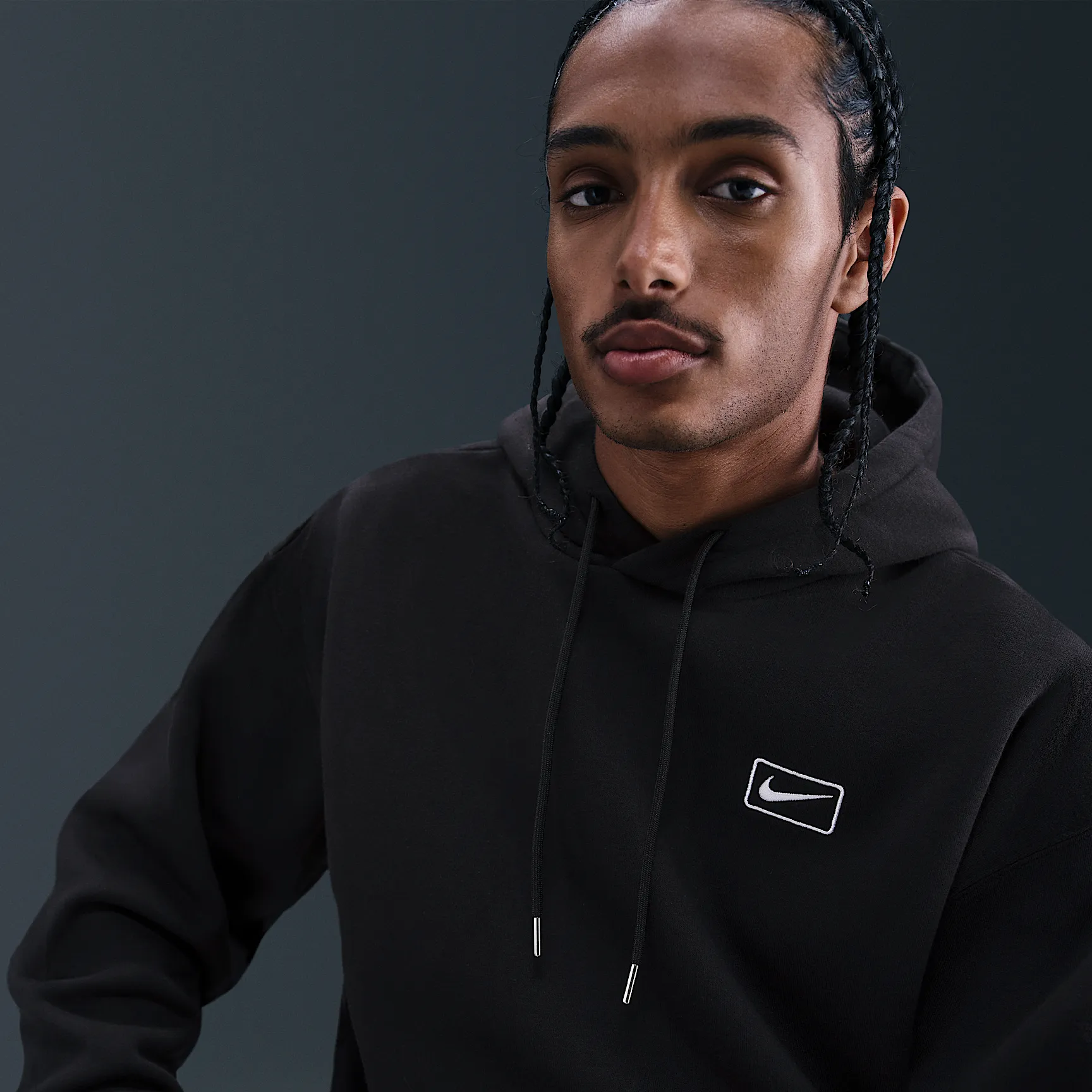 000000_Nike-Pullover-Hoodie_BLACK_IQ2769-010_img3