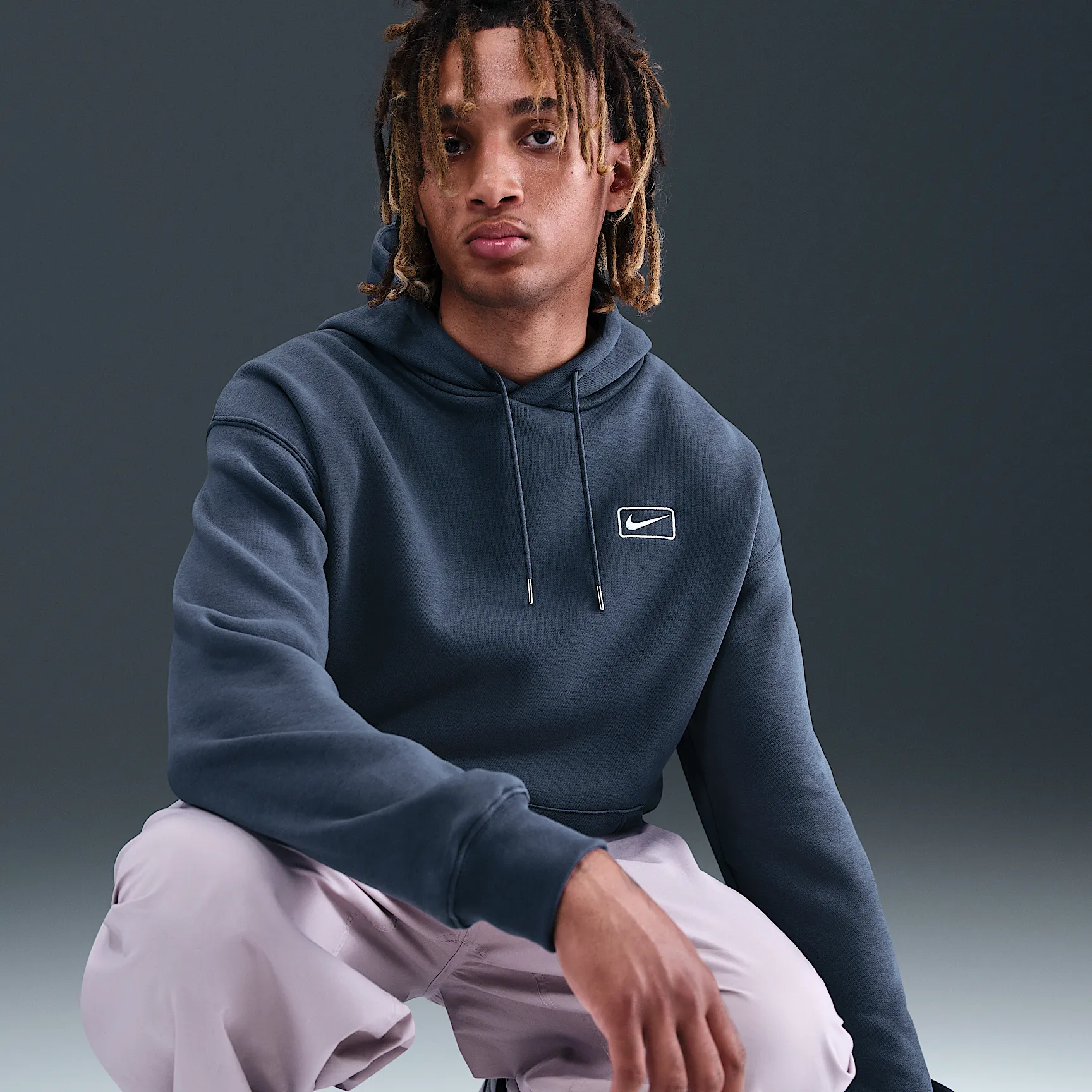 303B4C_Nike-Pullover-Hoodie_THUNDER-BLUE_IQ2769-437_img2